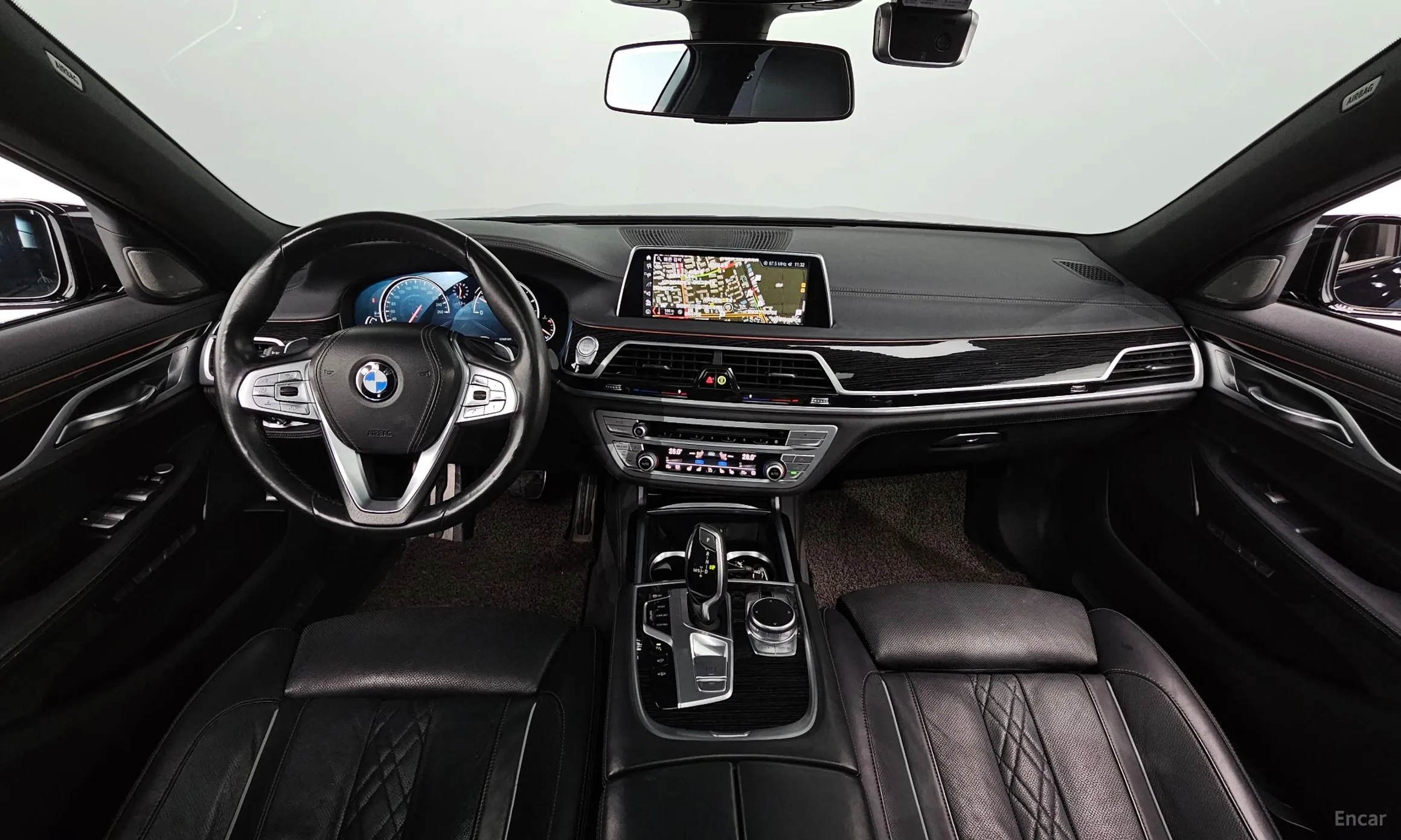 BMW 7 Series (G11) превью 4