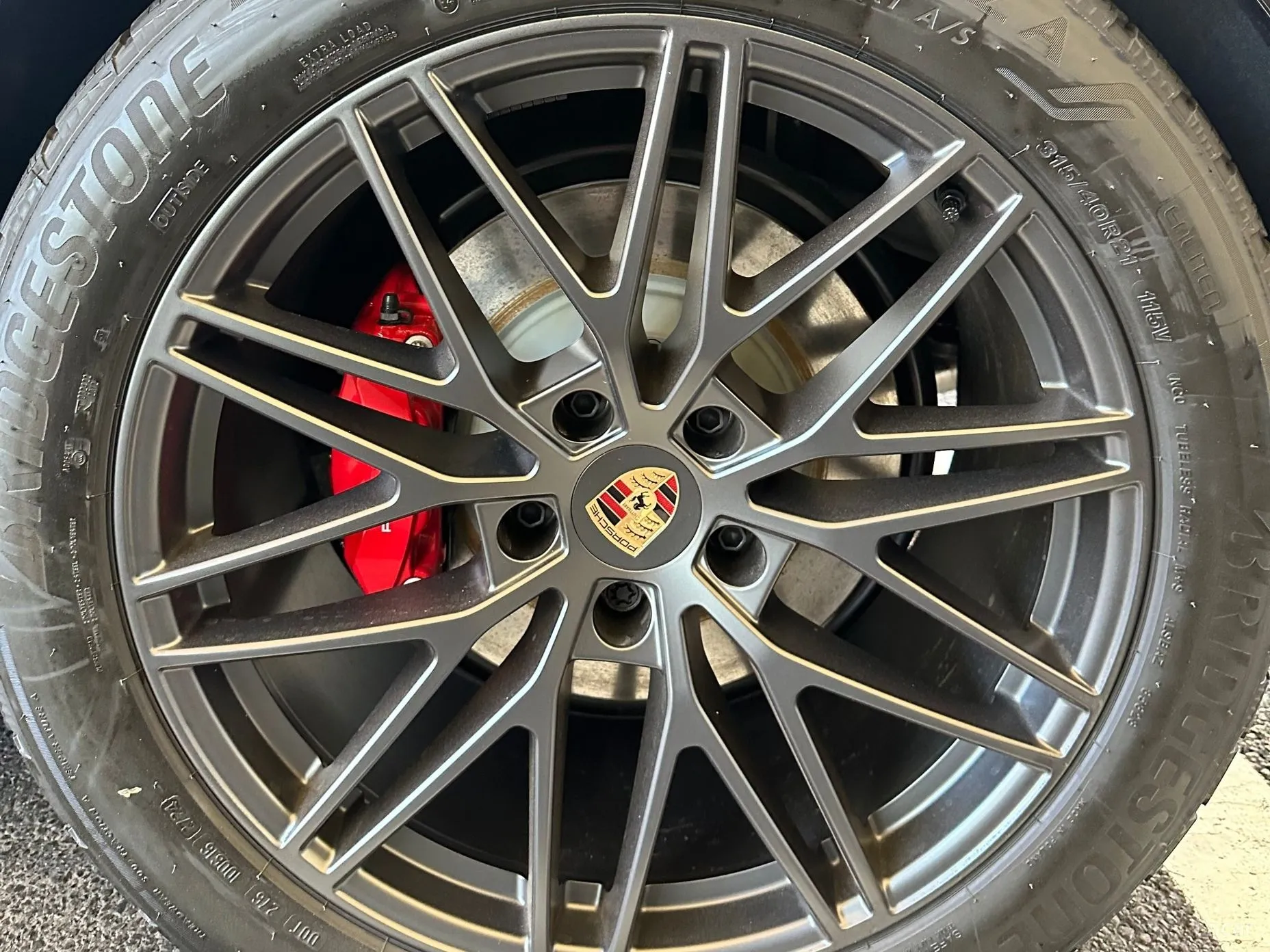 Porsche Cayenne (PO536) превью 4