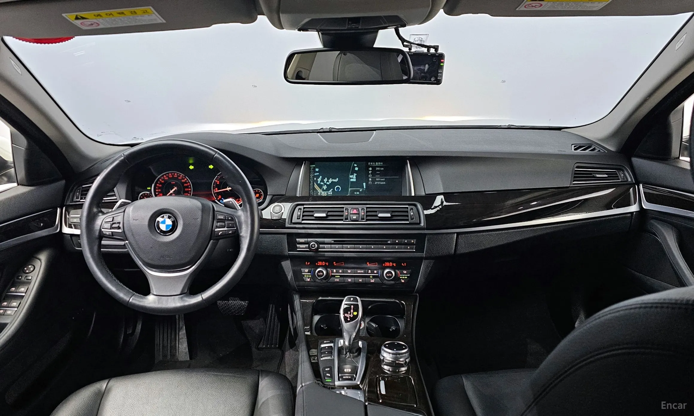BMW 5 Series (F10) превью 4