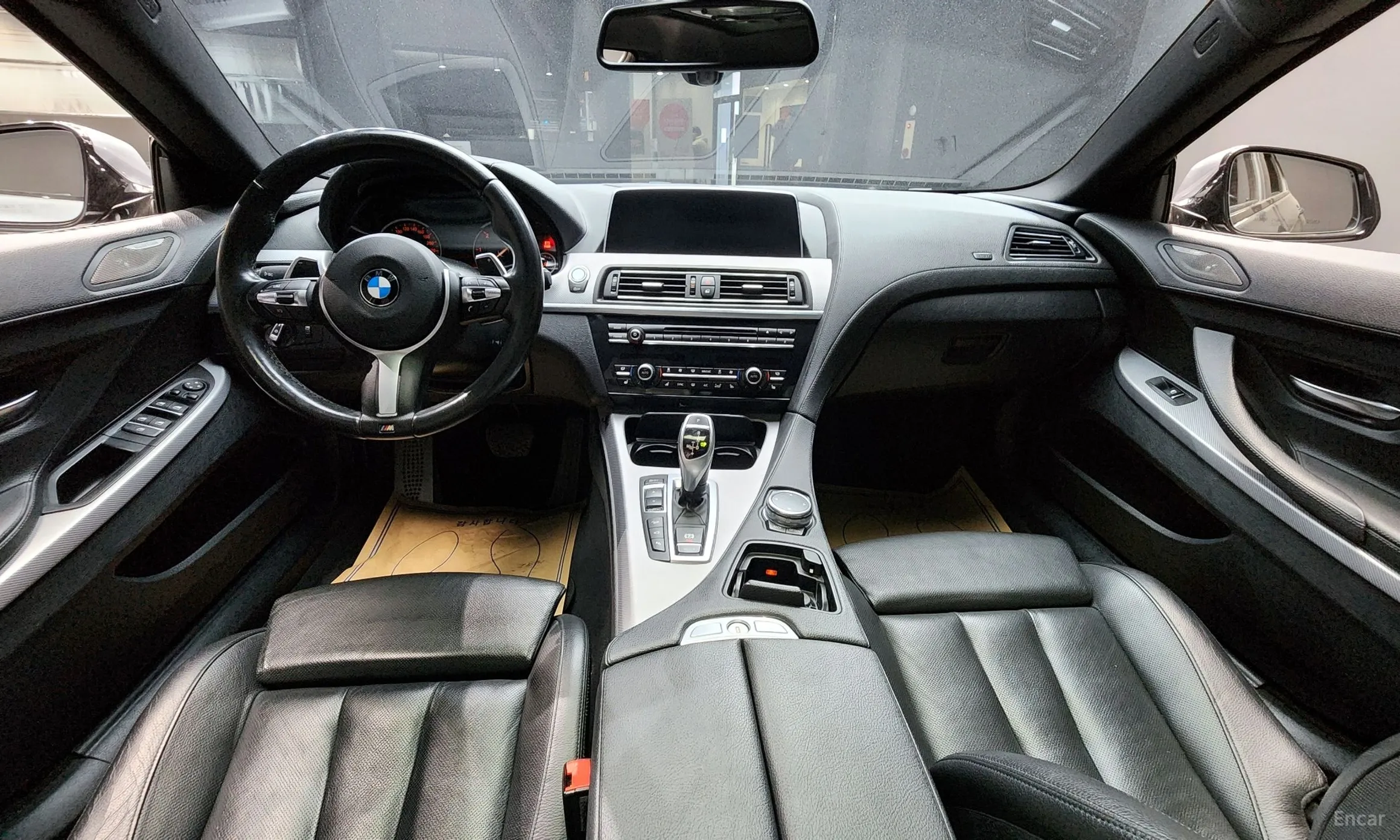 BMW 6 Series (F12) превью 4