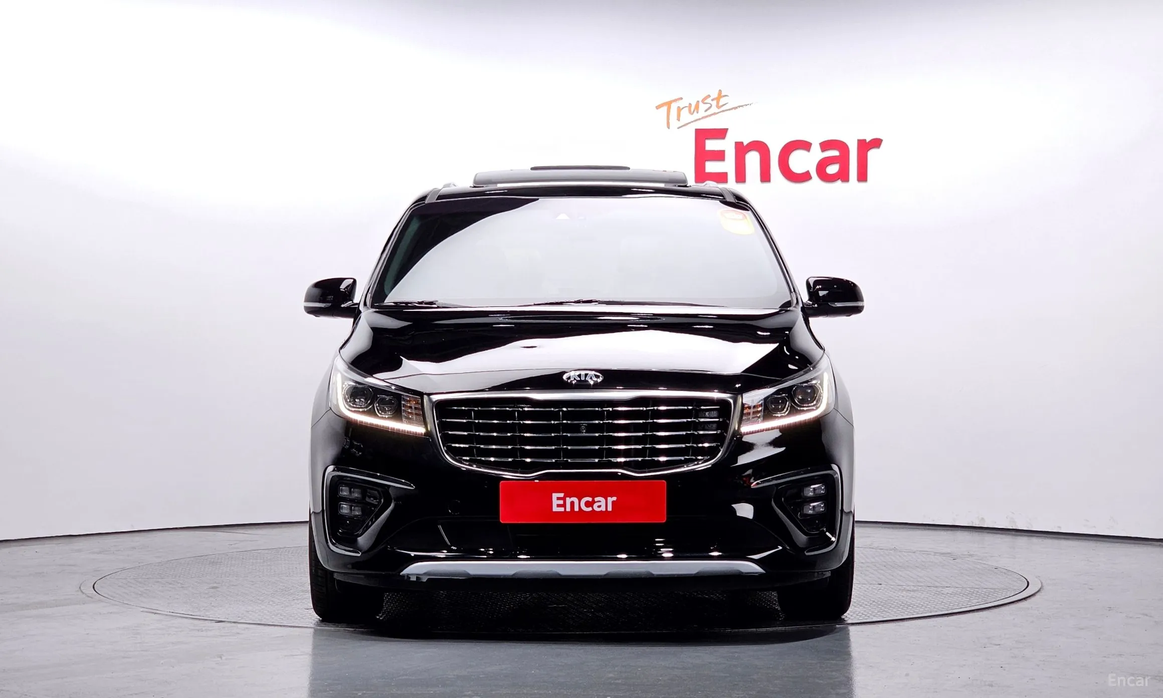 Kia Carnival превью 2