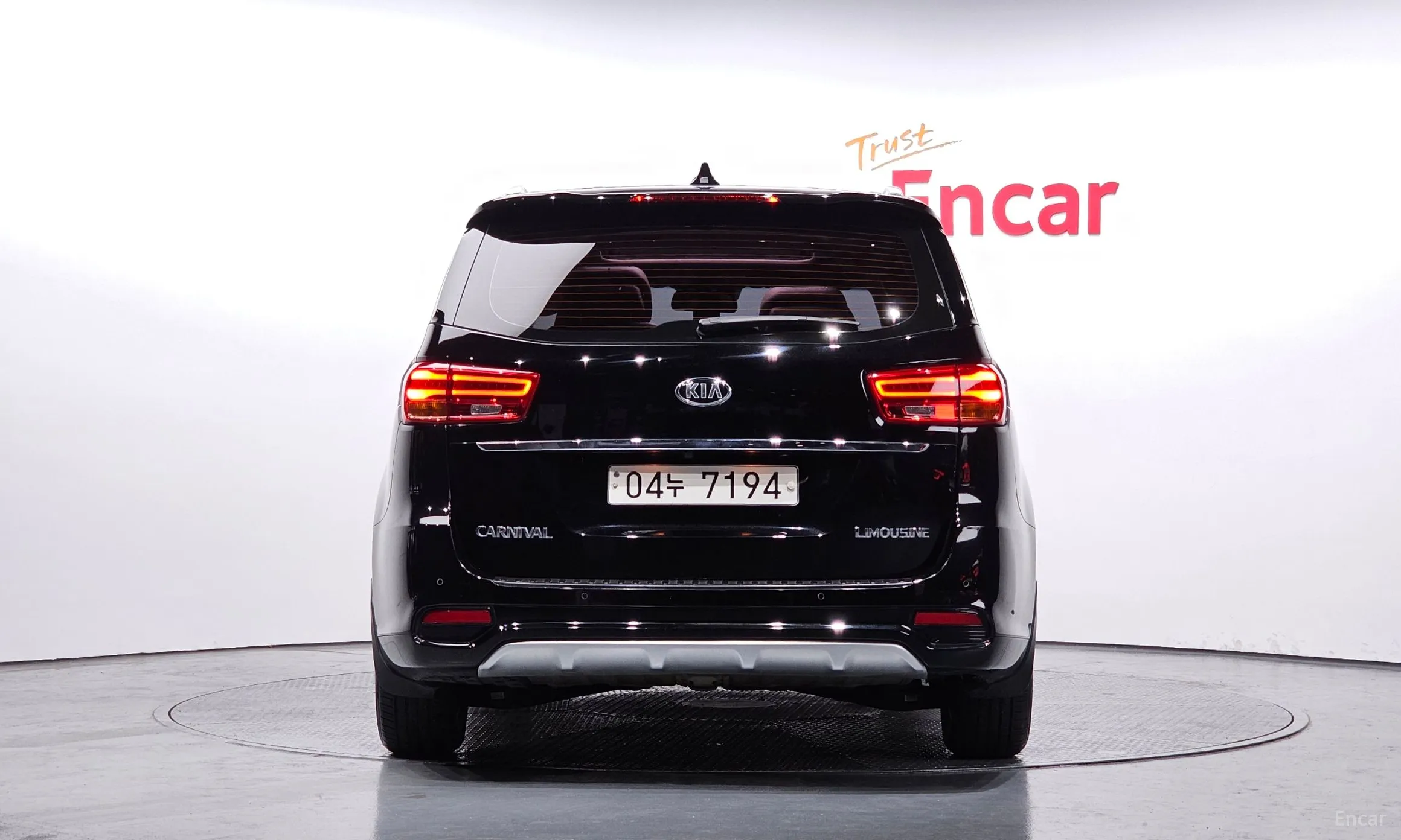 Kia Carnival превью 3