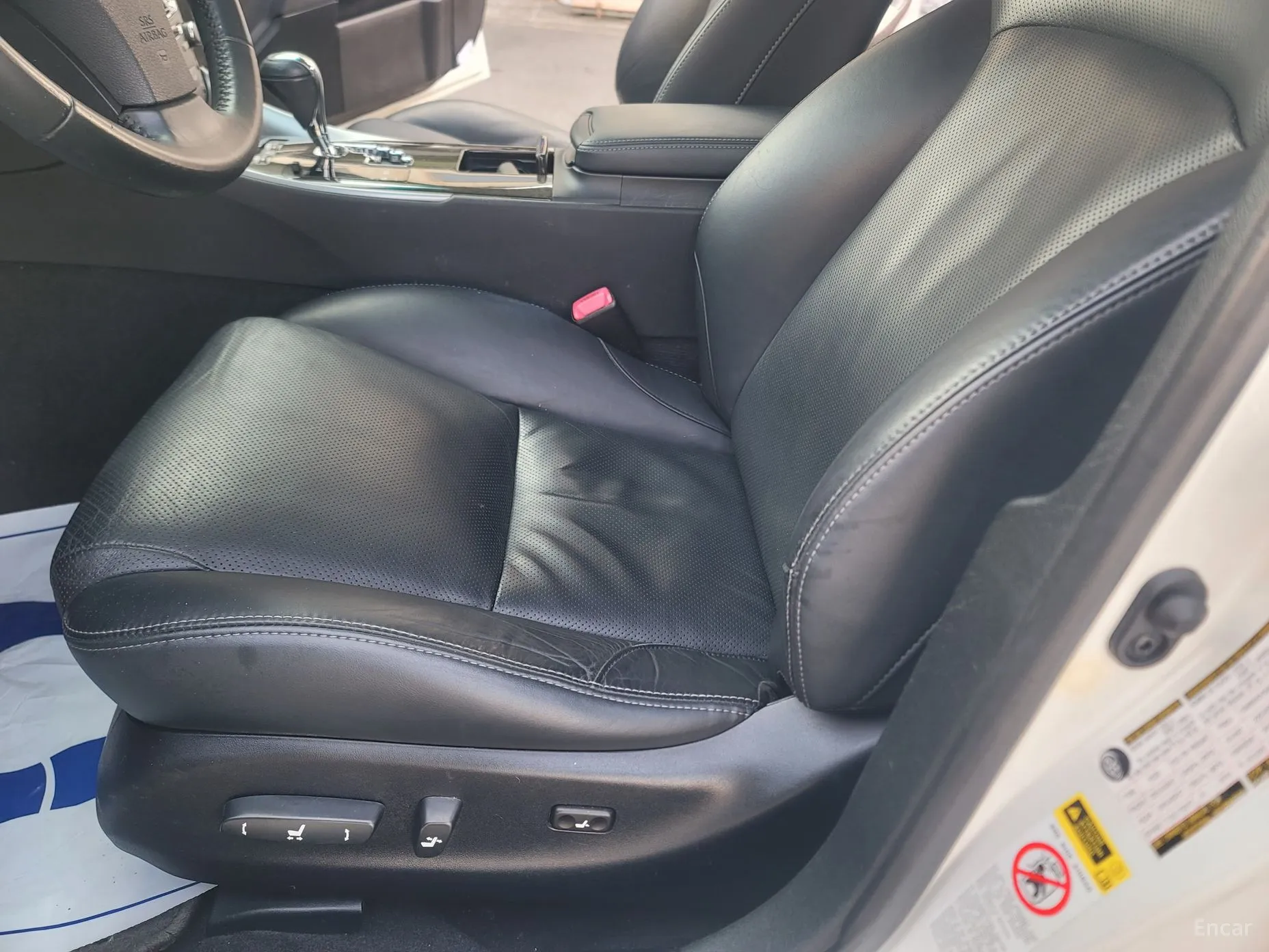 Lexus IS250 превью 12