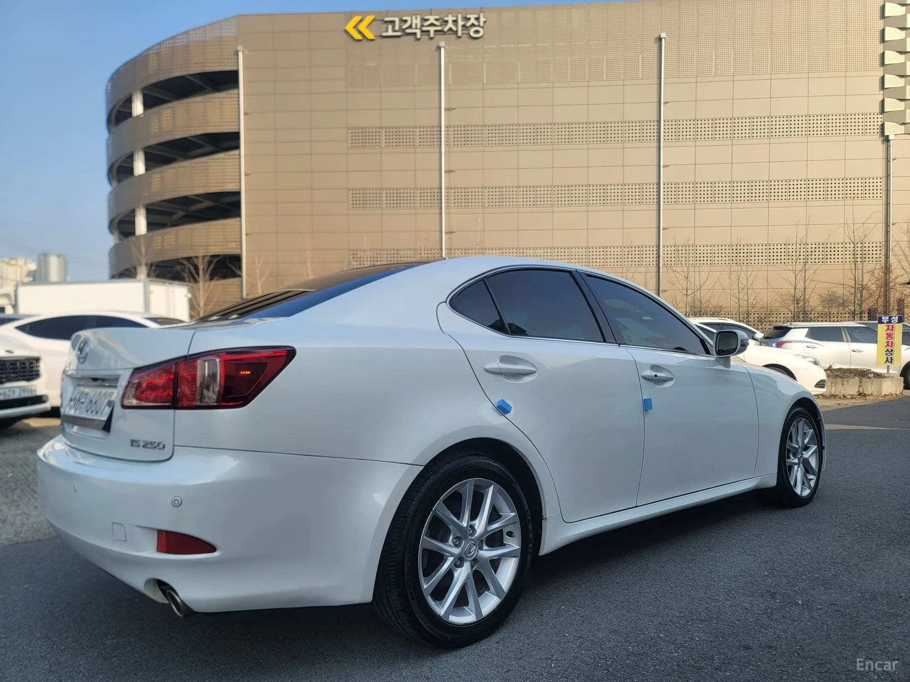 Lexus IS250 превью 5