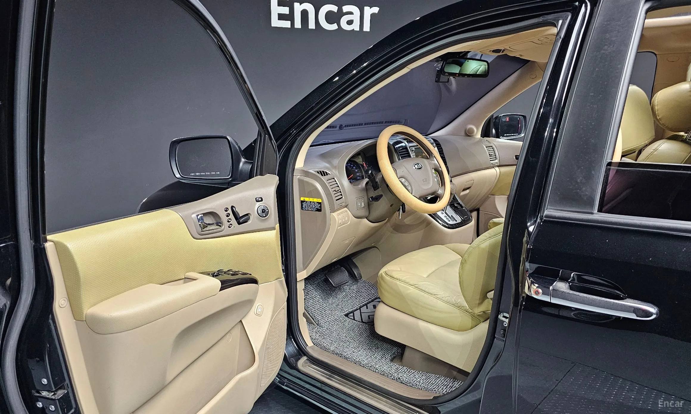 Kia Carnival R превью 11