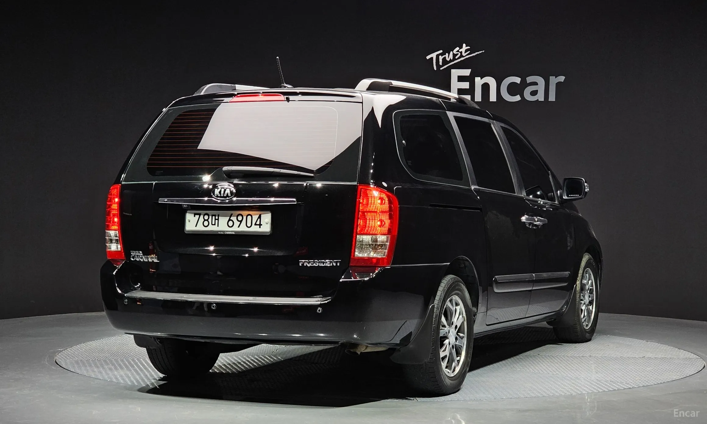 Kia Carnival R превью 2