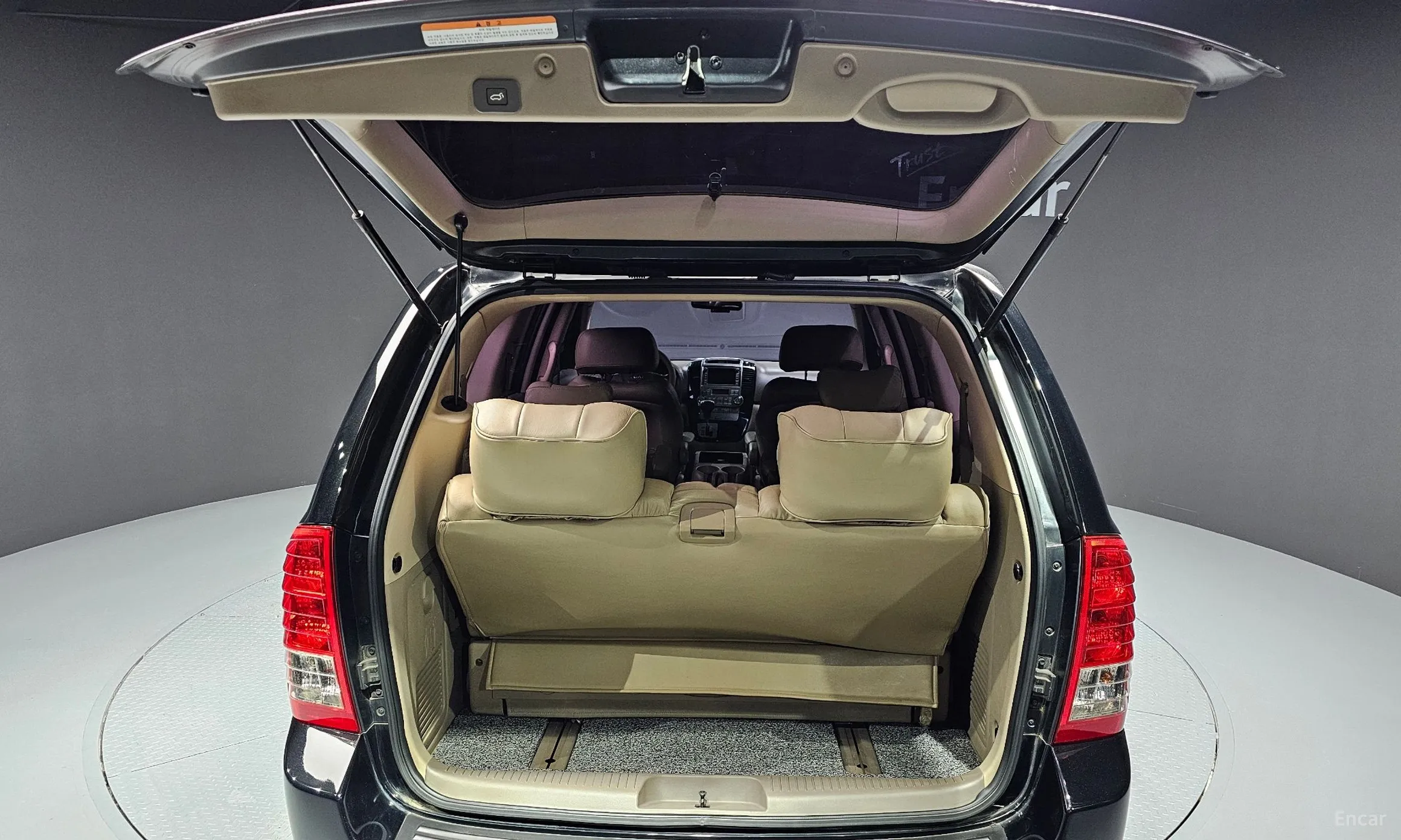 Kia Carnival R превью 20