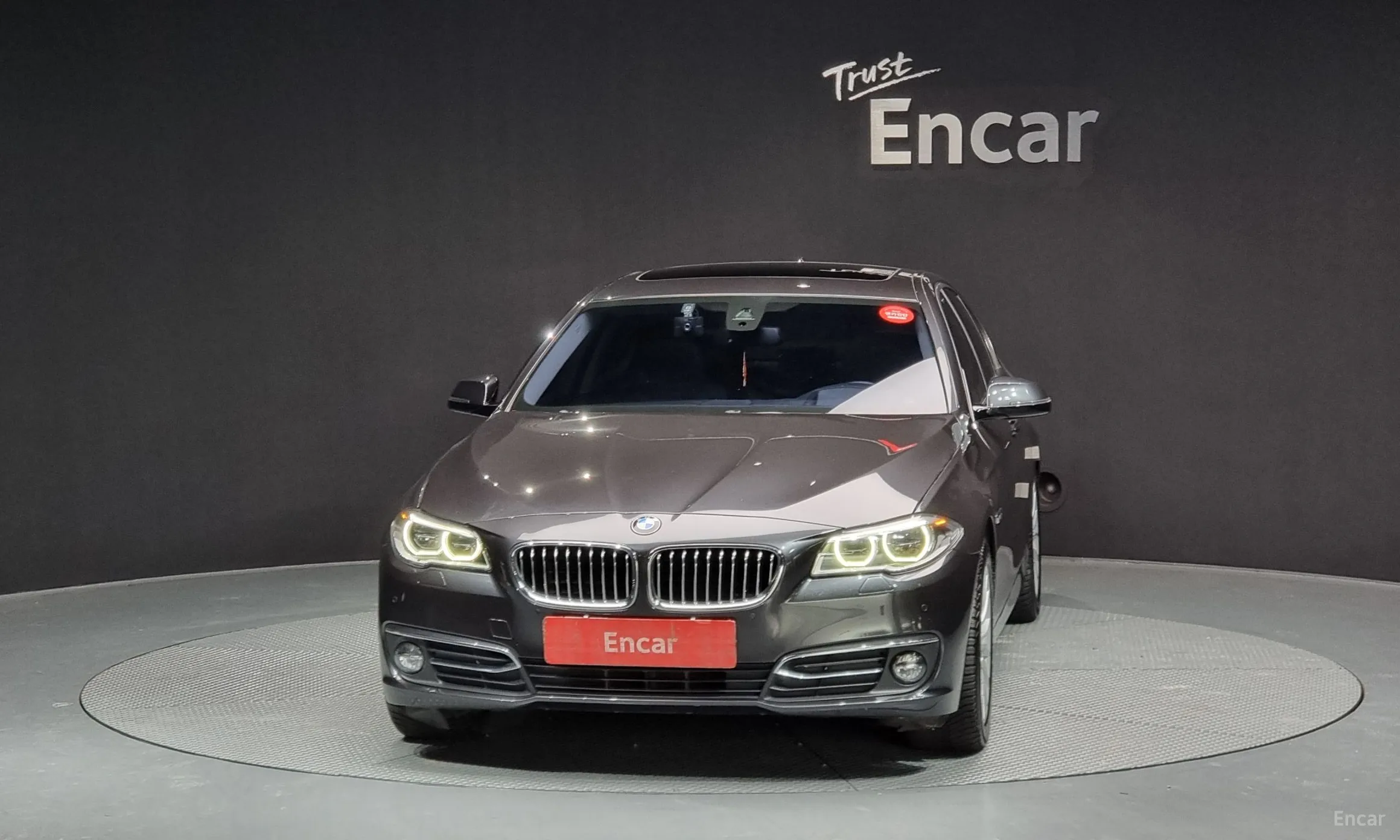 BMW 5 Series (F10) превью 2