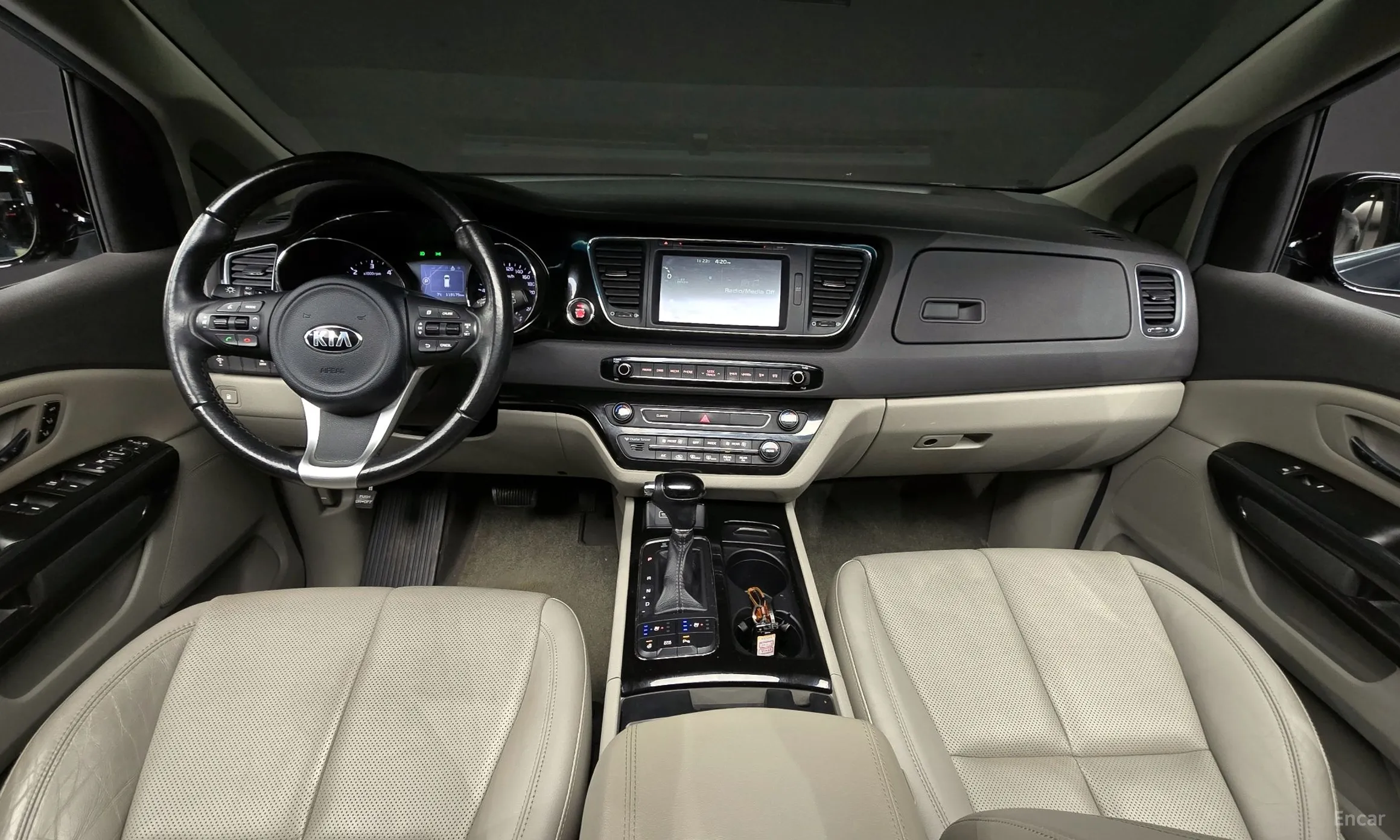Kia Carnival превью 4