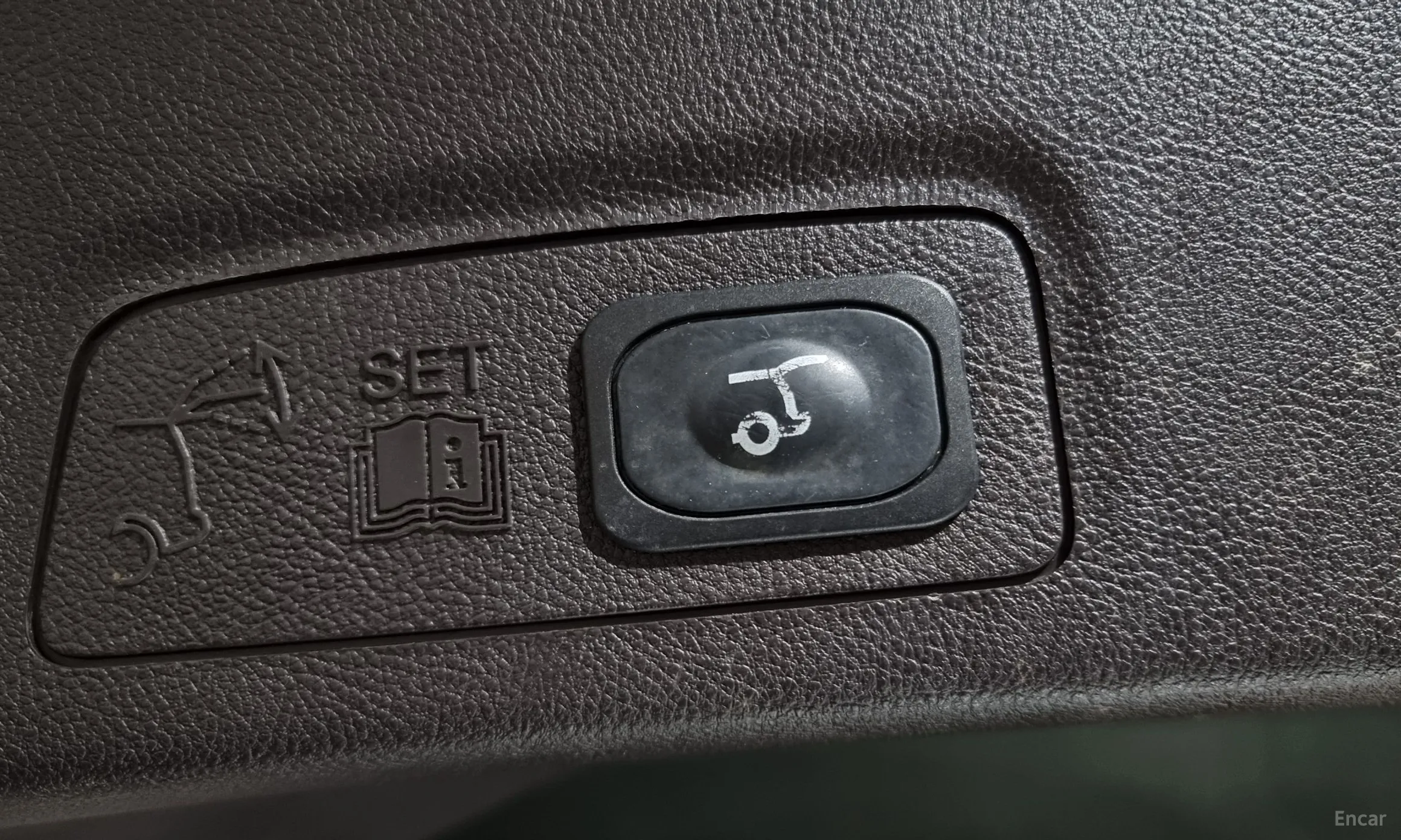 Lincoln MKC превью 20