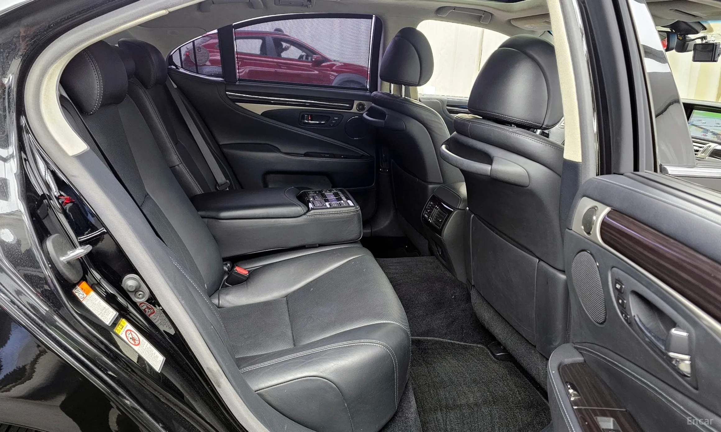 Lexus LS460 превью 12