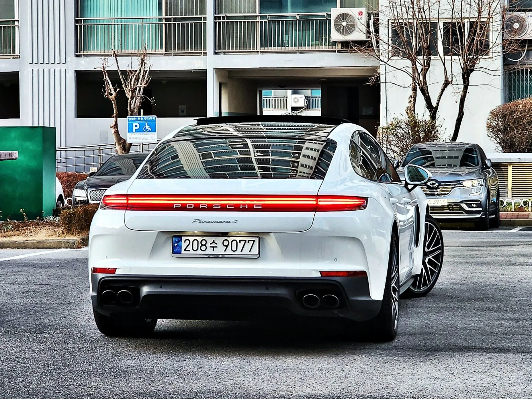Porsche Panamera (972)