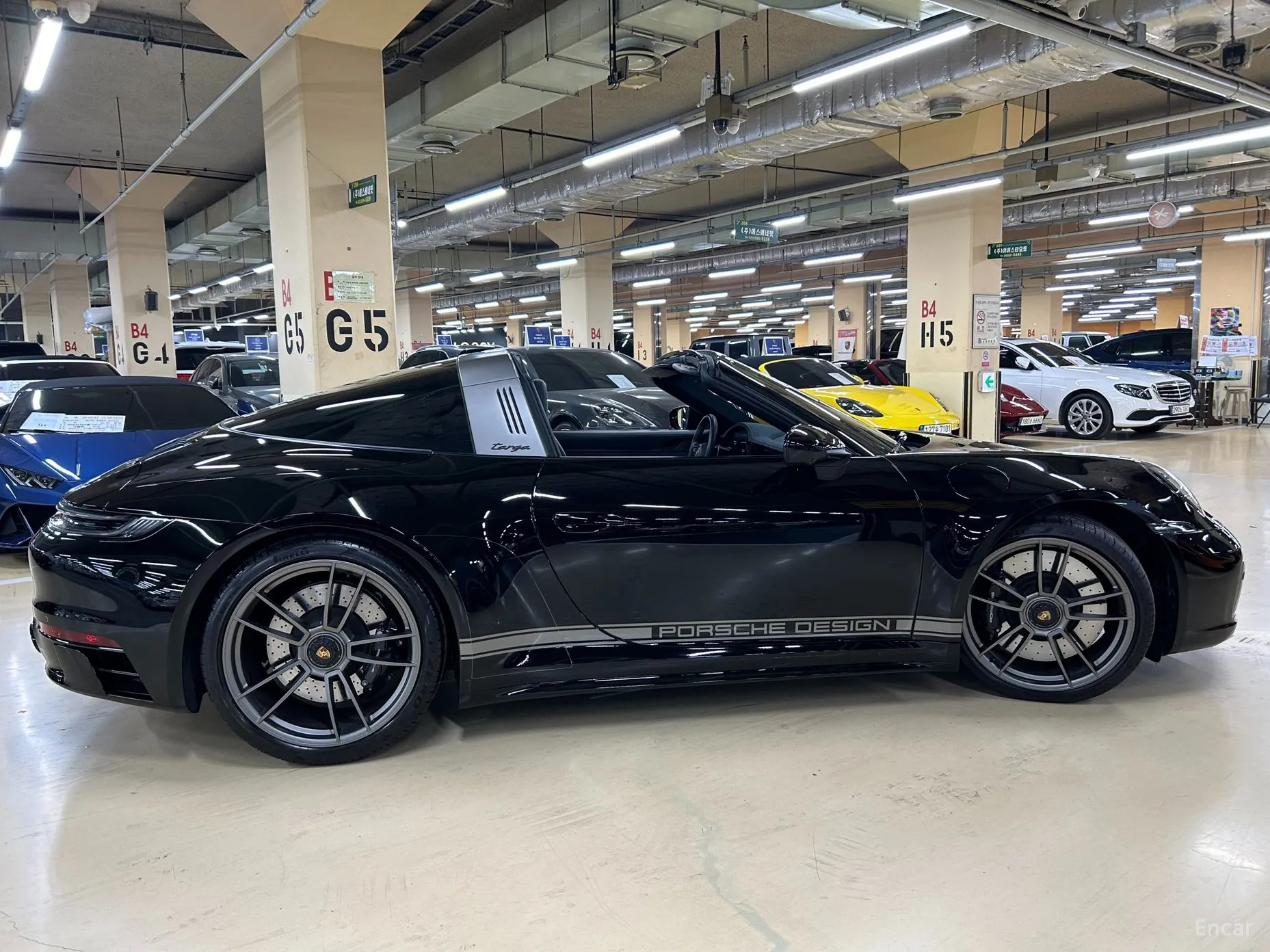 Porsche 911 (992)