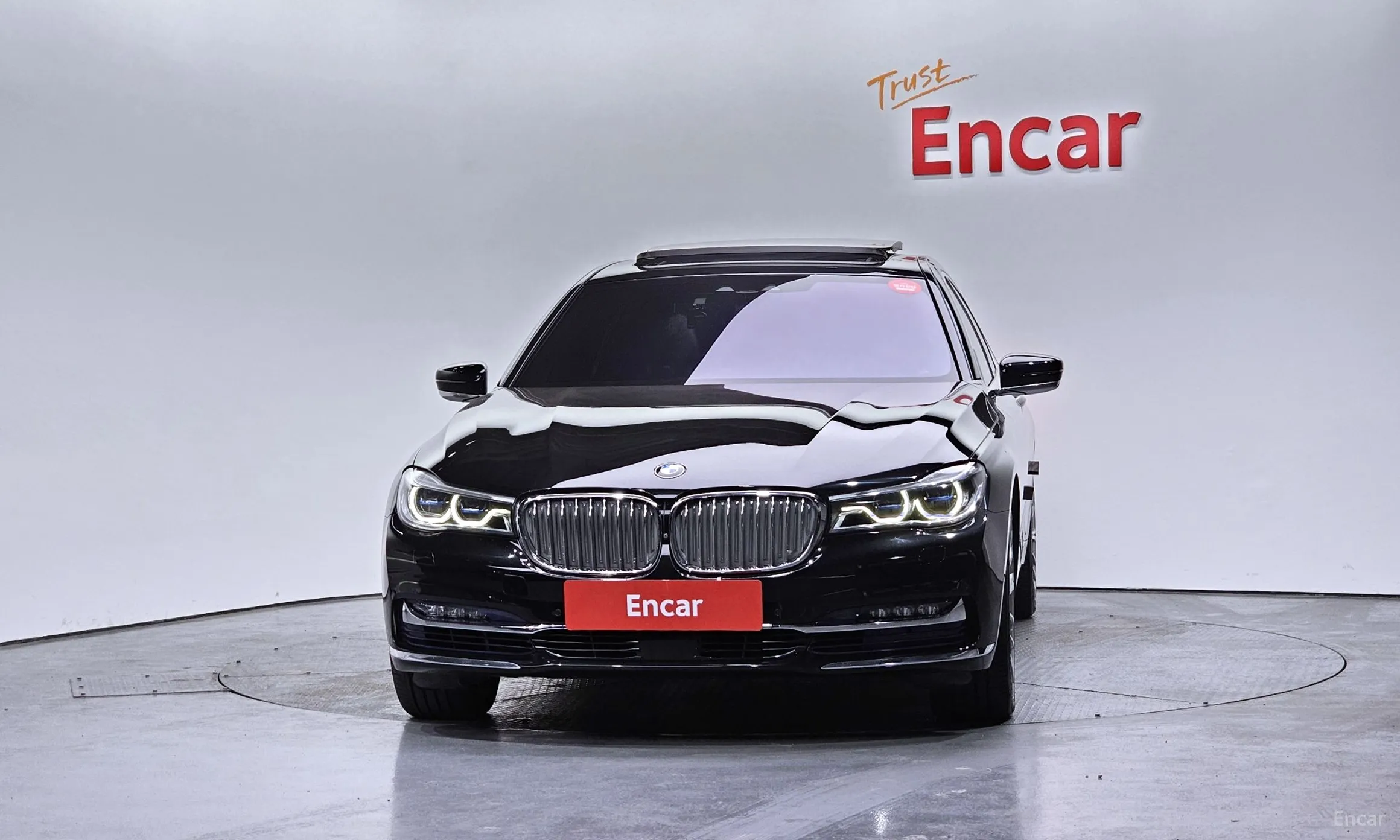 BMW 7 Series (G11) превью 2