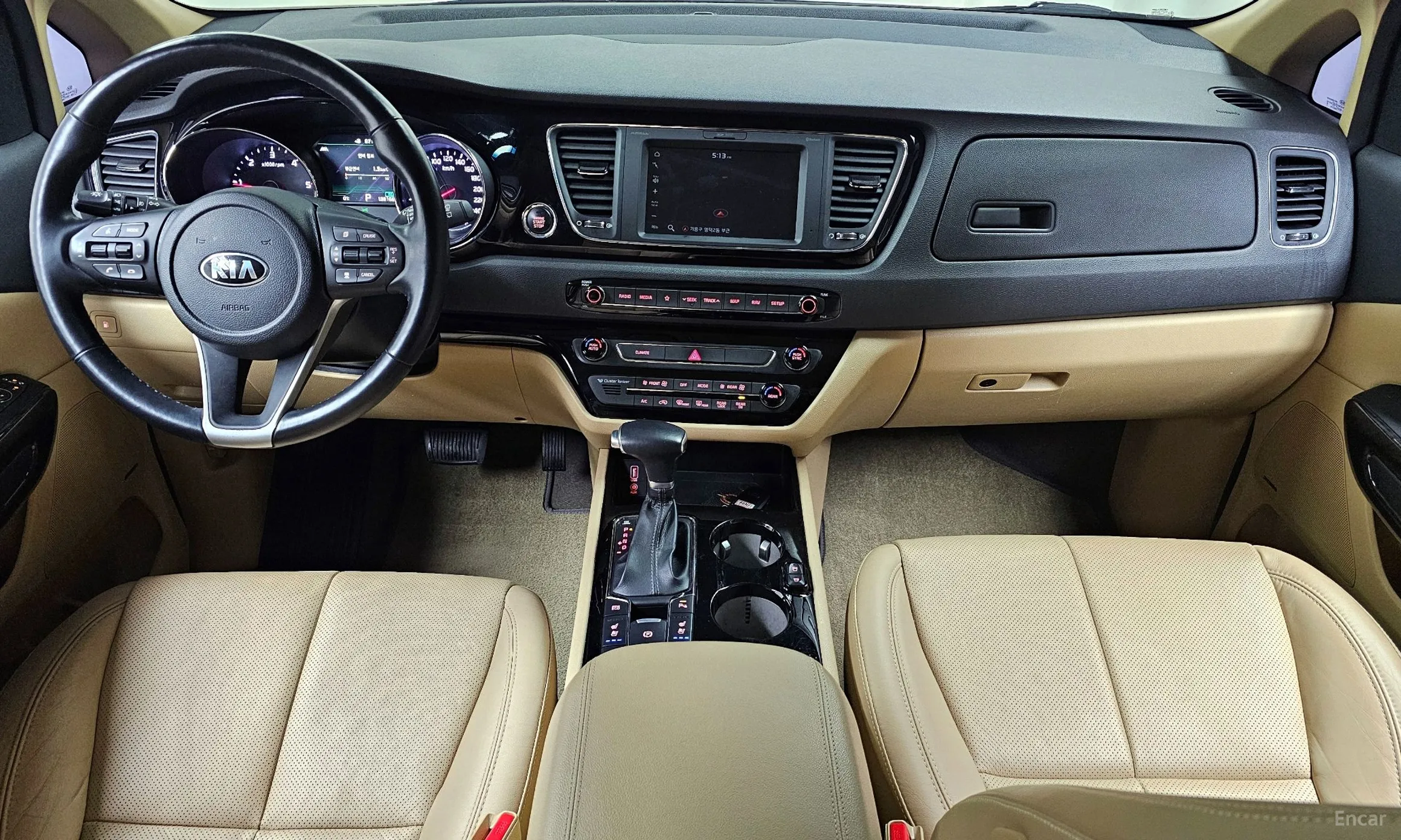 Kia Carnival превью 4