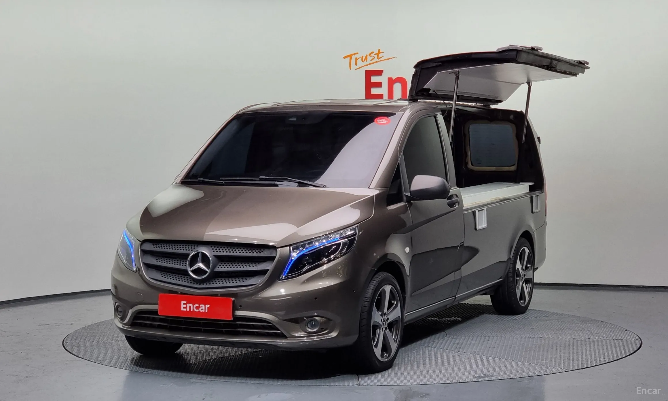 Mercedes Benz V-Class