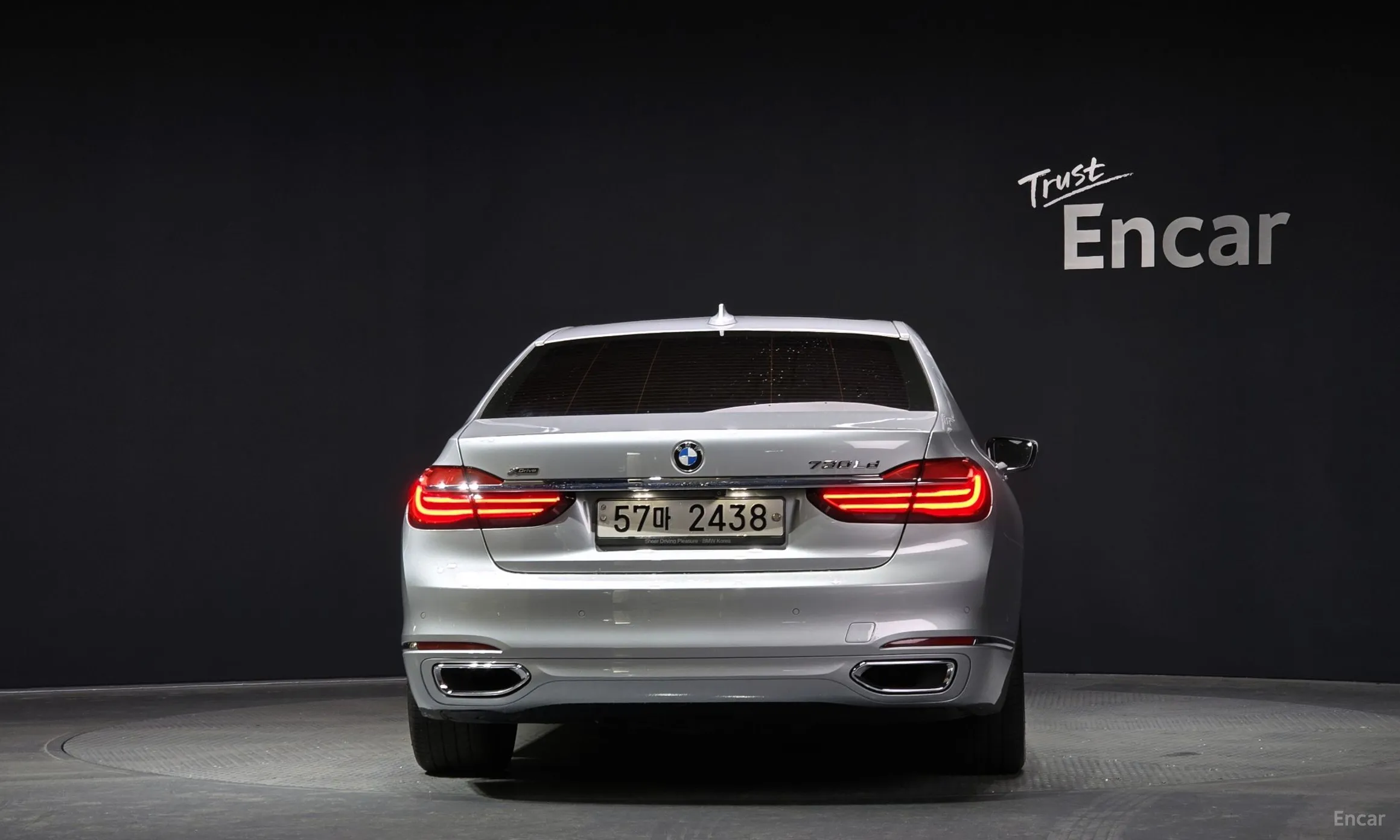 BMW 7 Series (G11) превью 3