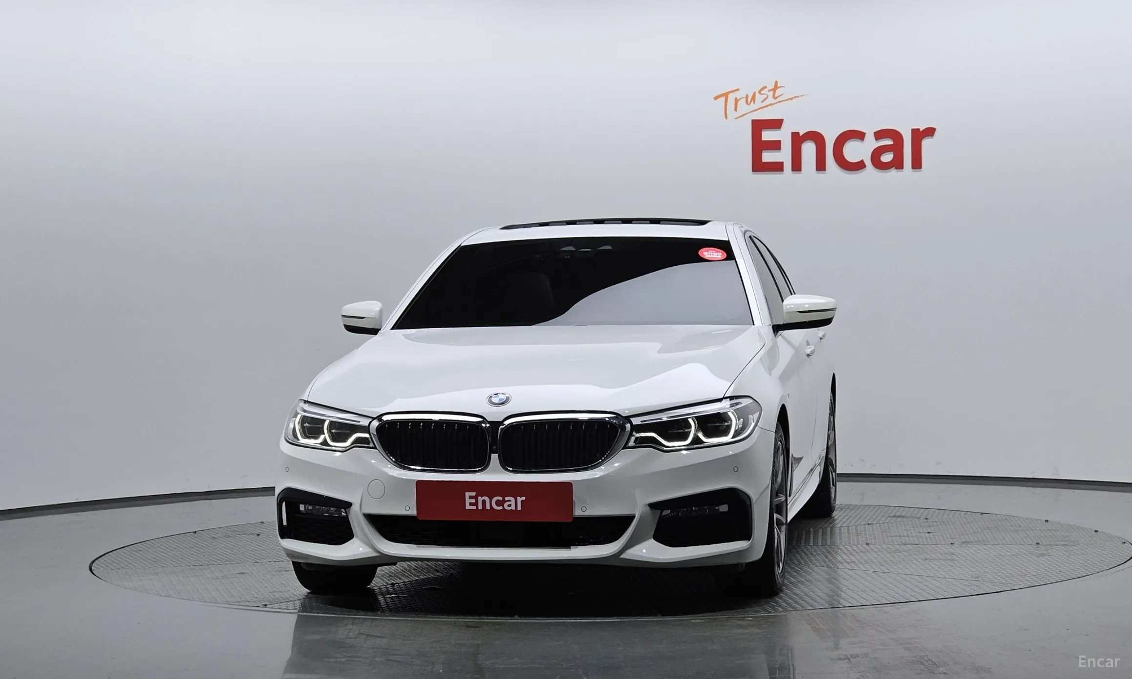 BMW 5 Series (G30) превью 2
