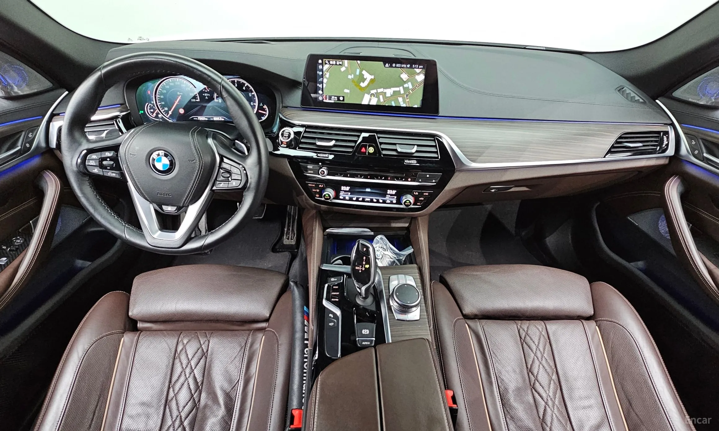BMW 5 Series (G30) превью 4