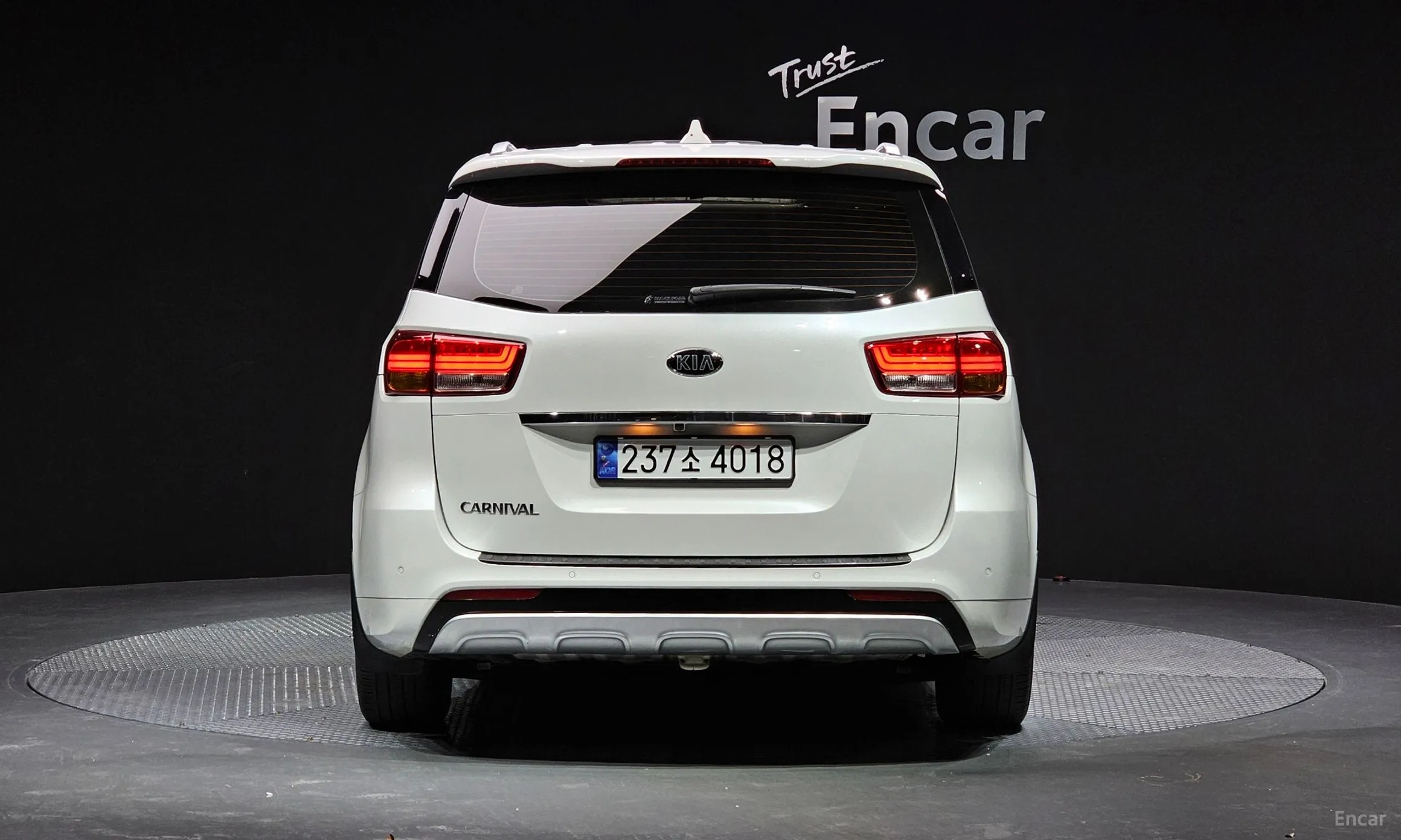 Kia Carnival превью 3