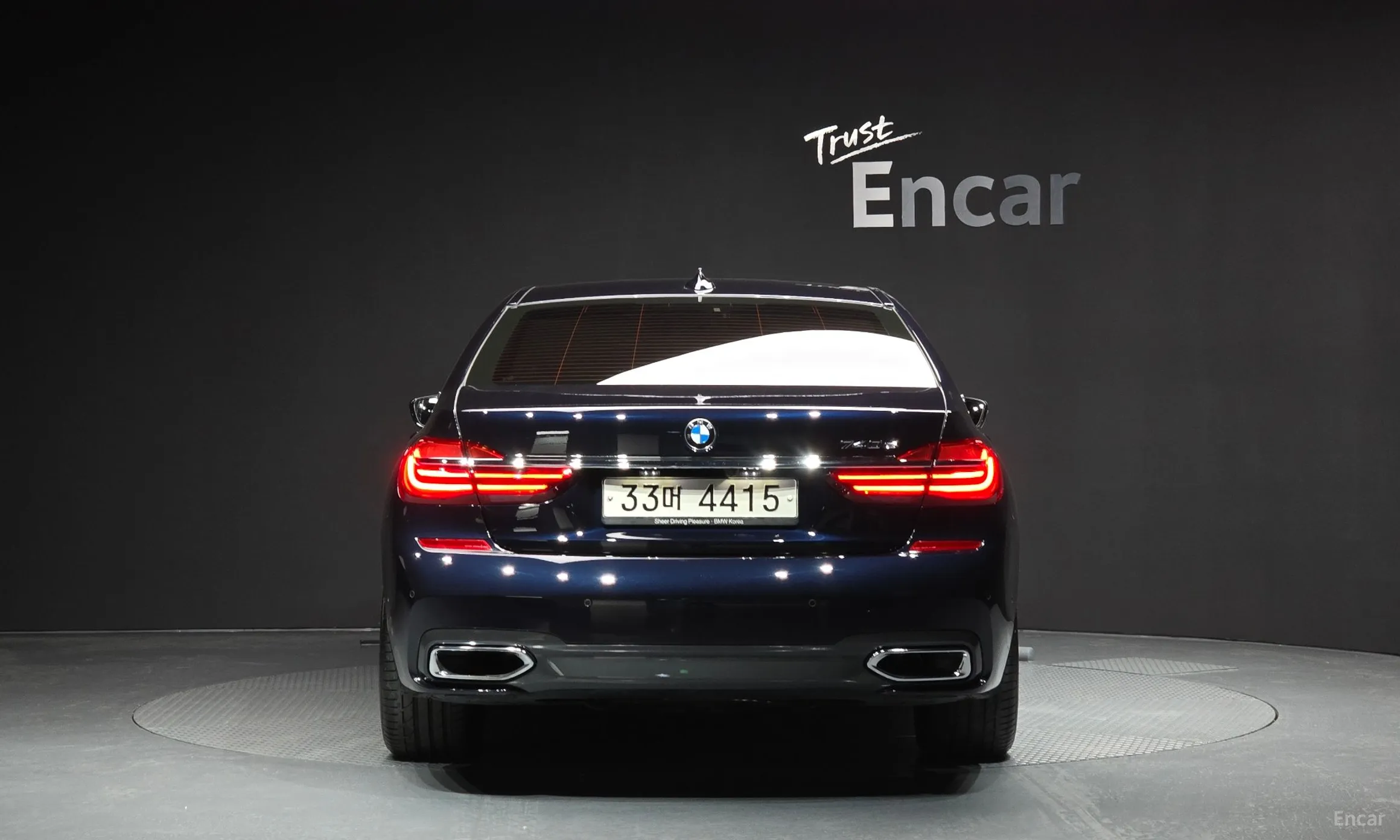 BMW 7 Series (G11) превью 3