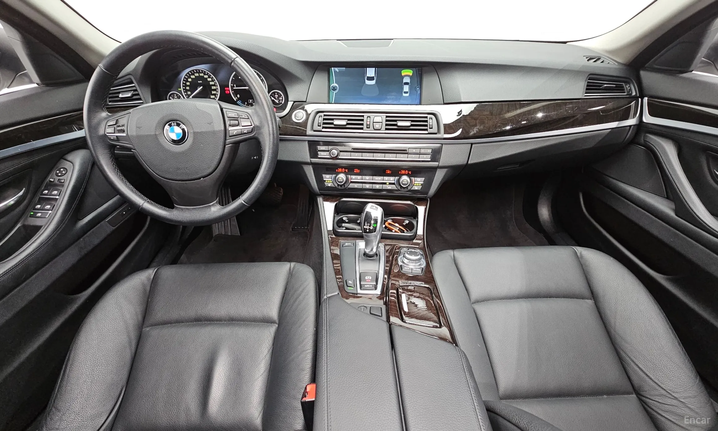 BMW 5 Series (F10) превью 4