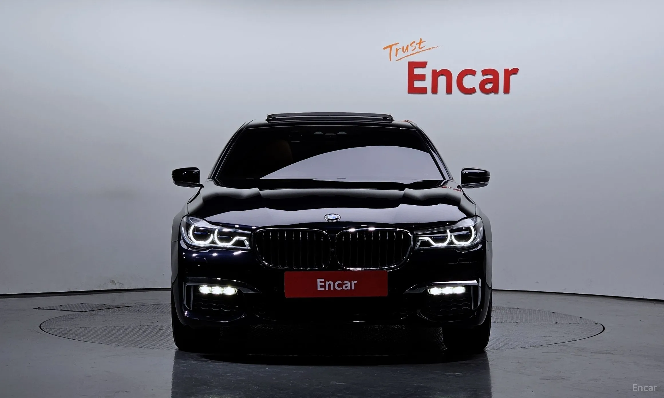 BMW 7 Series (G11) превью 2