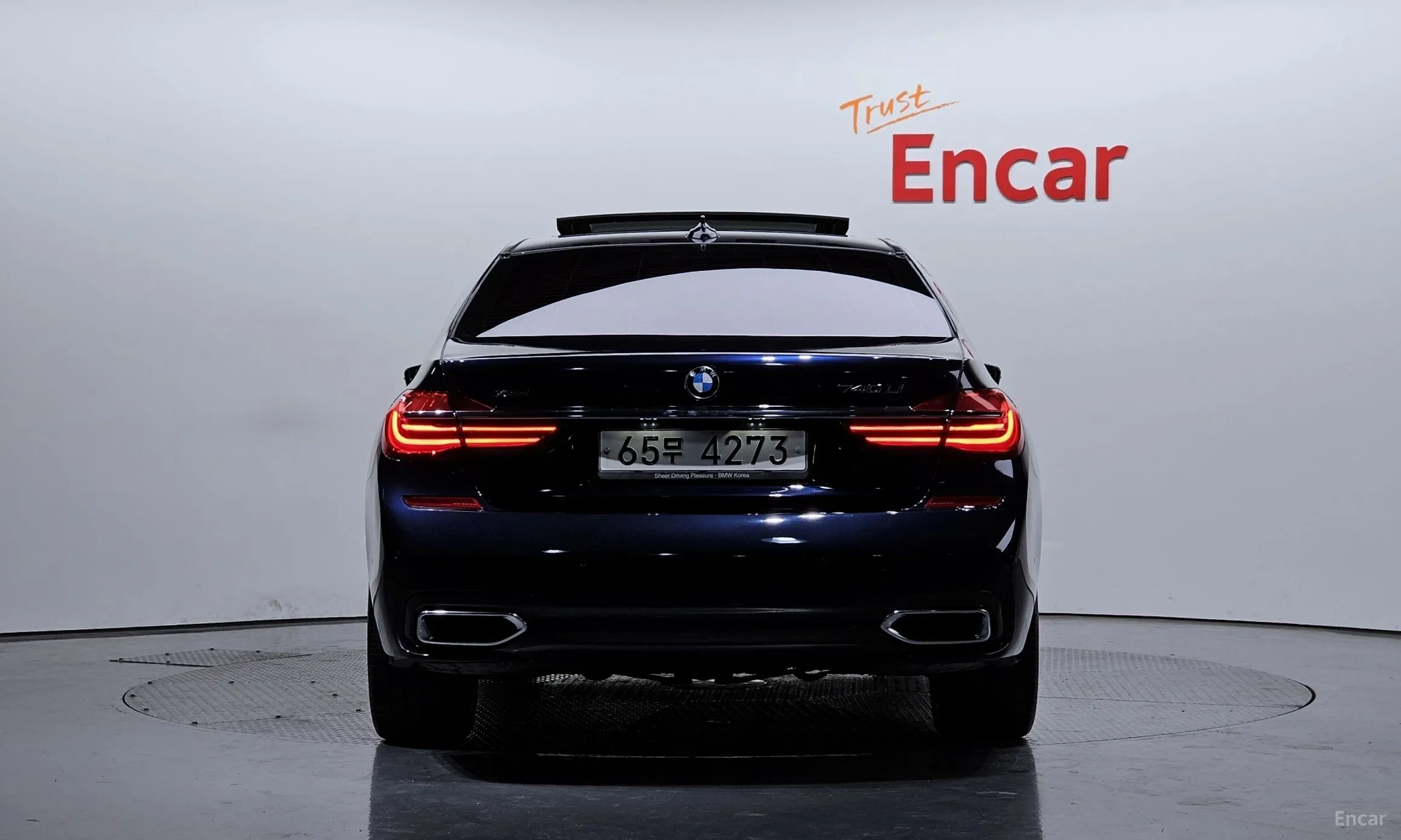 BMW 7 Series (G11) превью 3