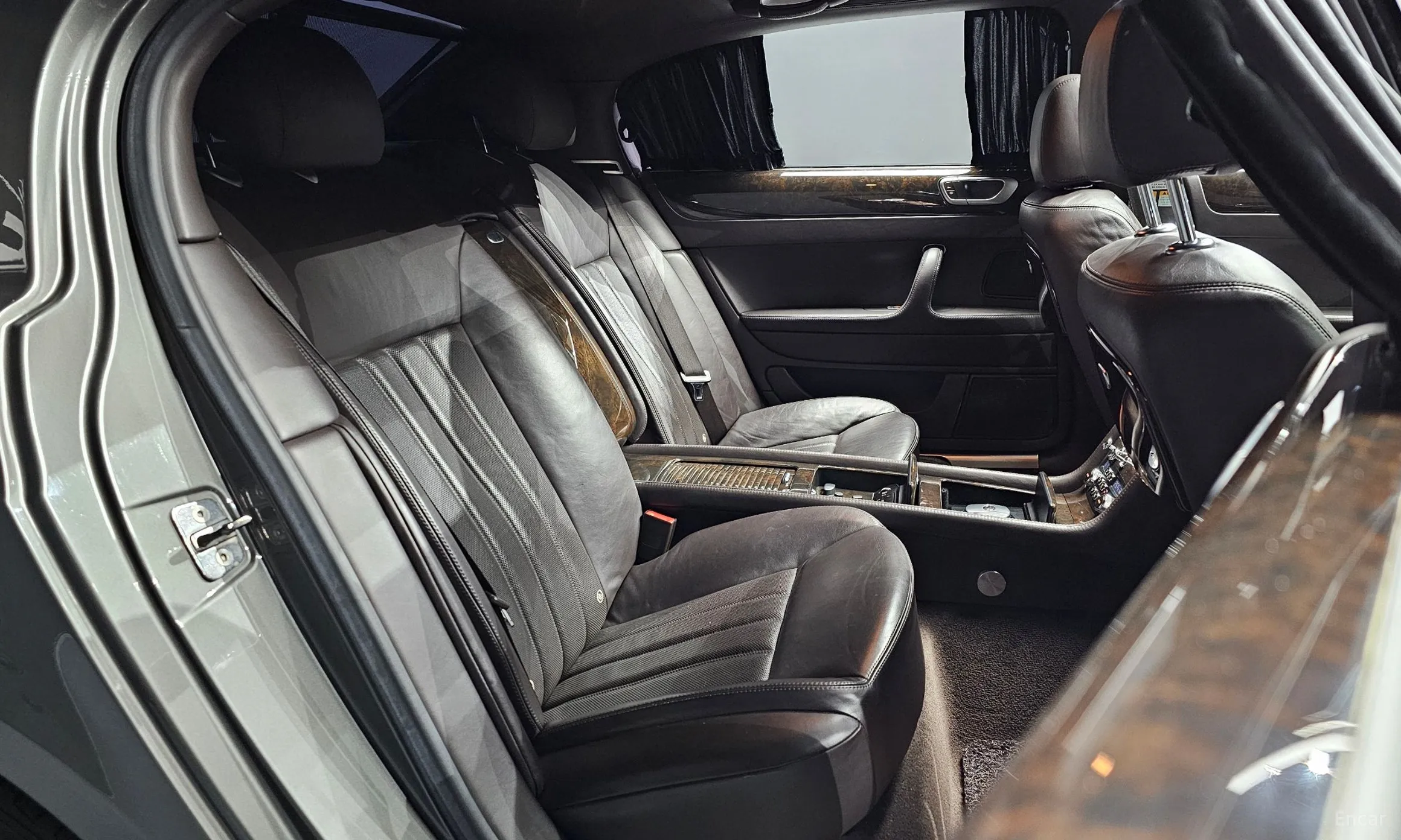 Bentley Flying Spur Gen 1 превью 12