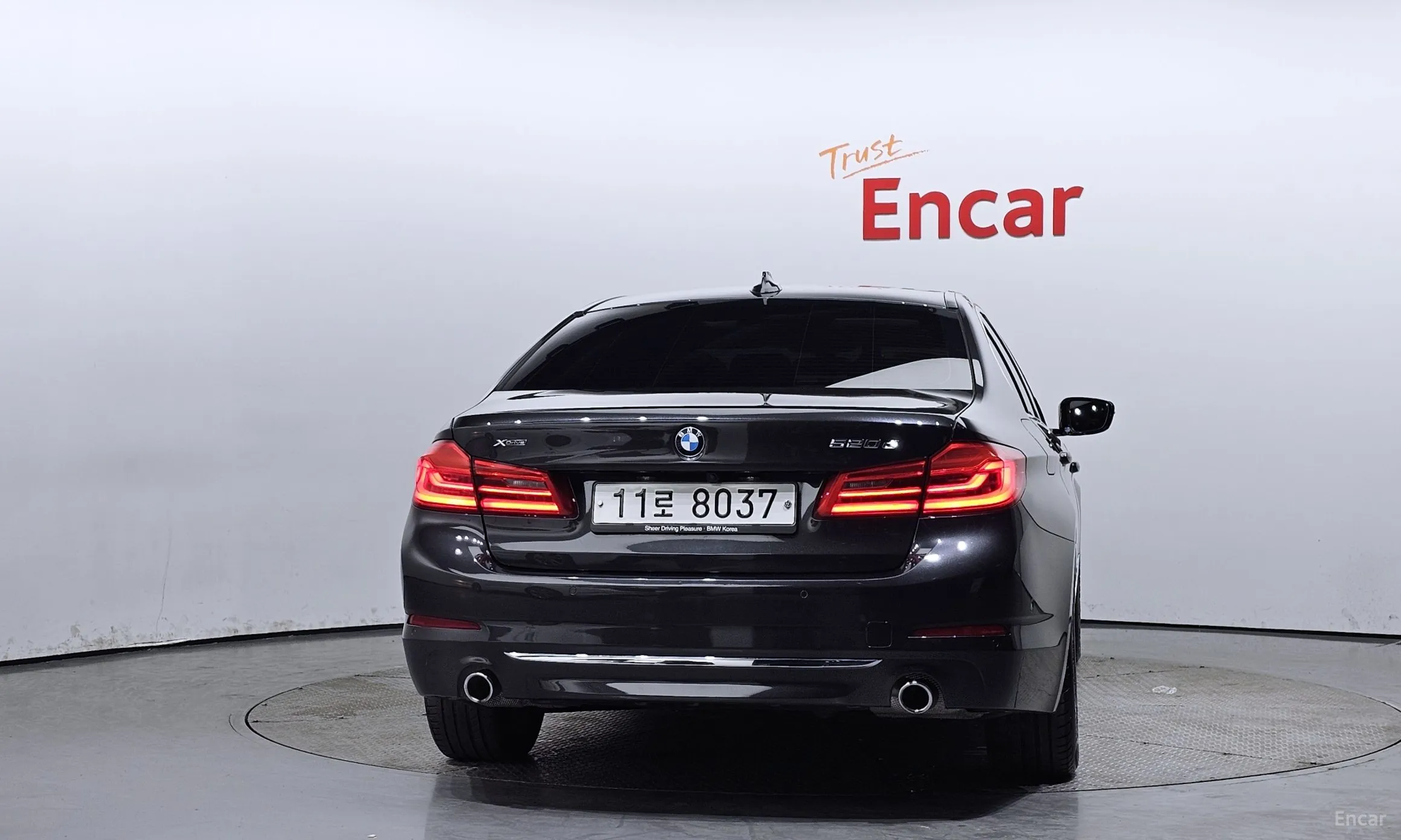 BMW 5 Series (G30) превью 3