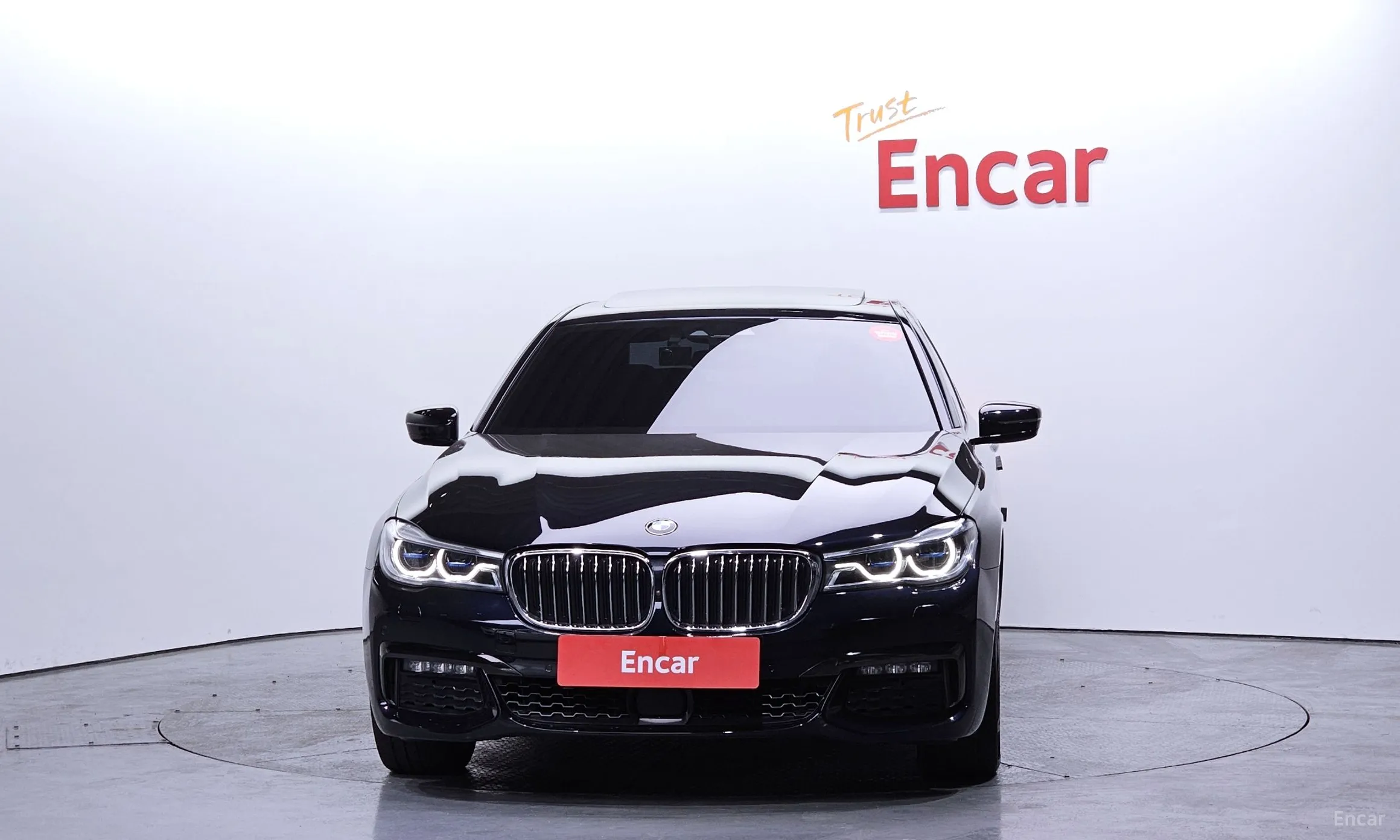 BMW 7 Series (G11) превью 2