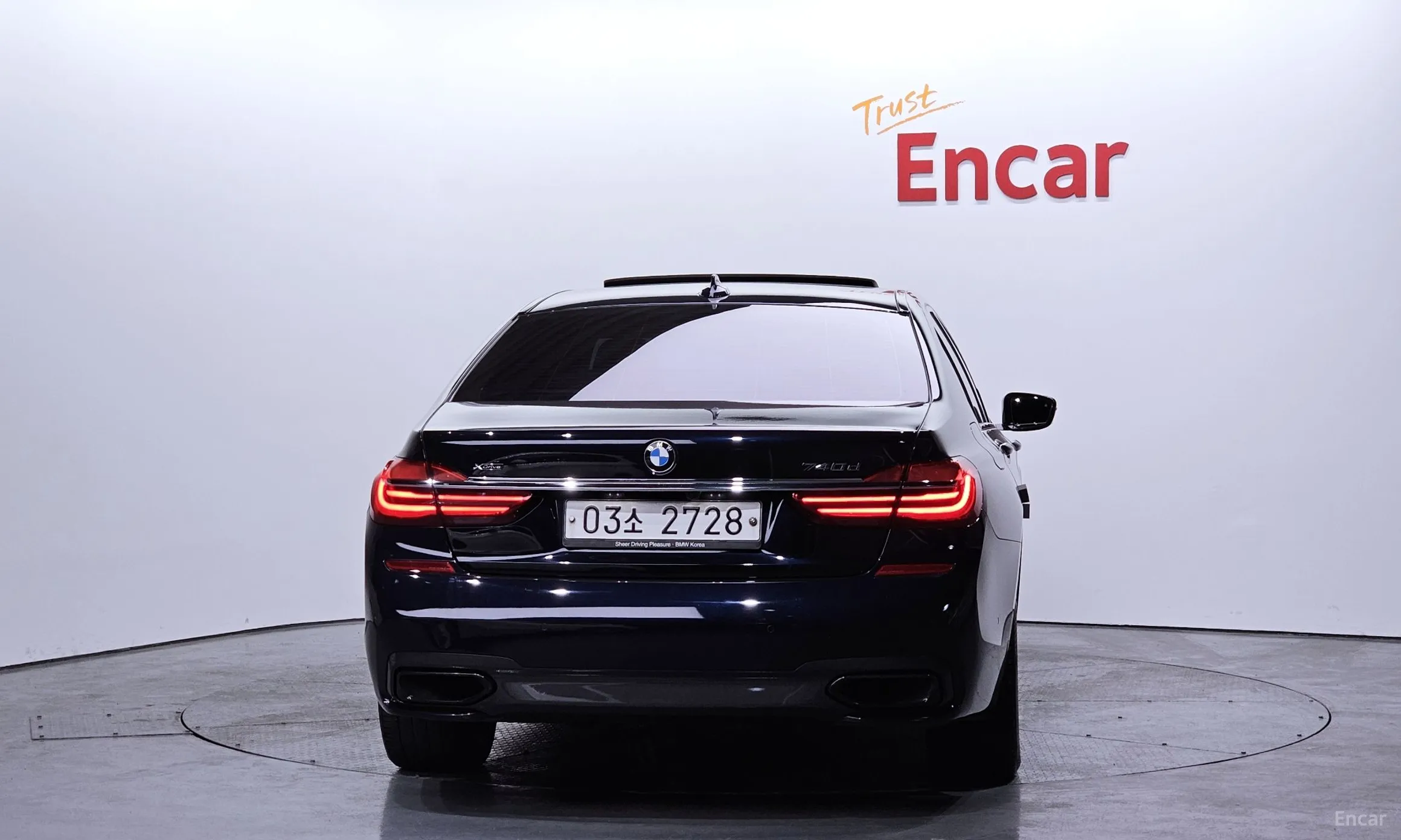 BMW 7 Series (G11) превью 3