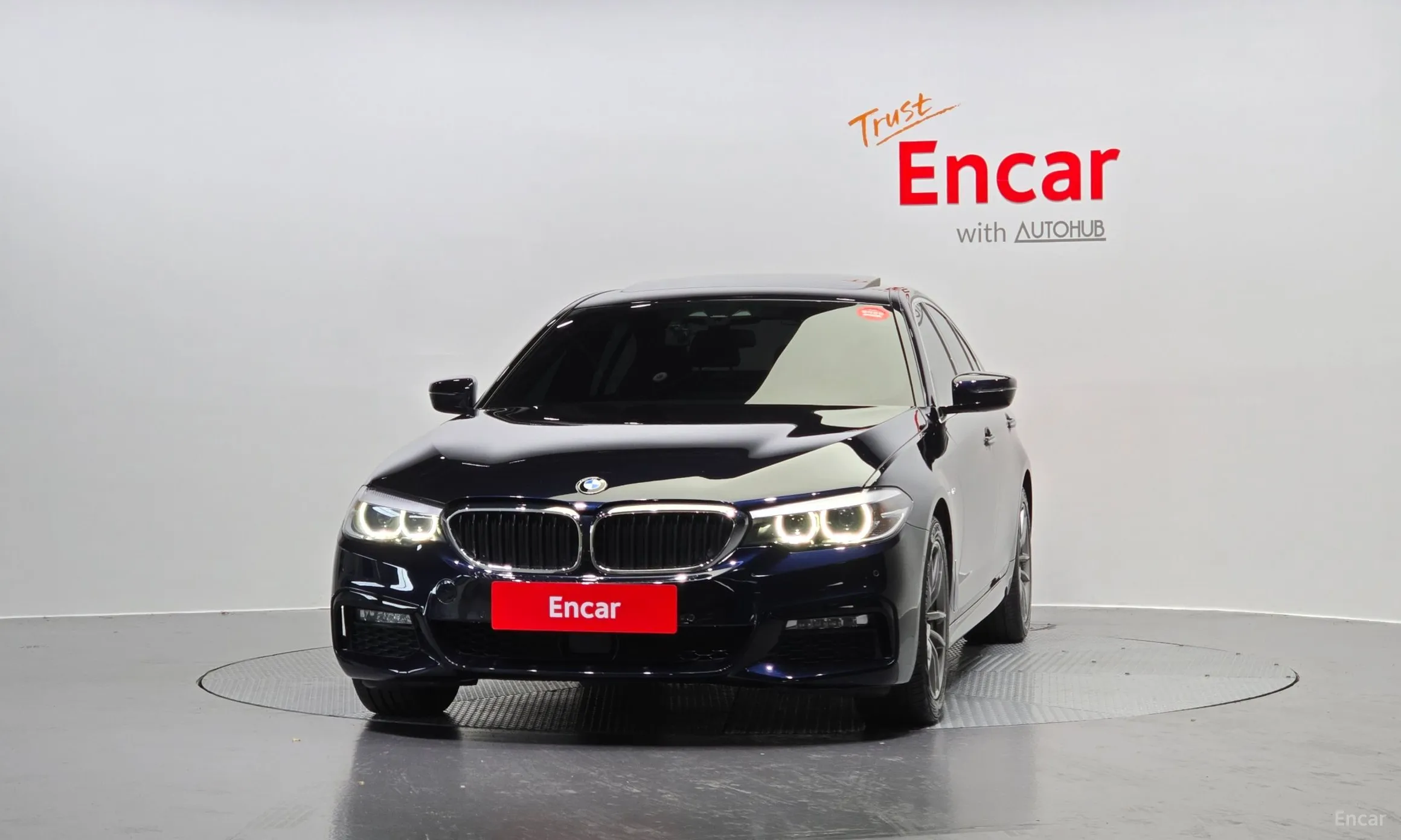 BMW 5 Series (G30) превью 2