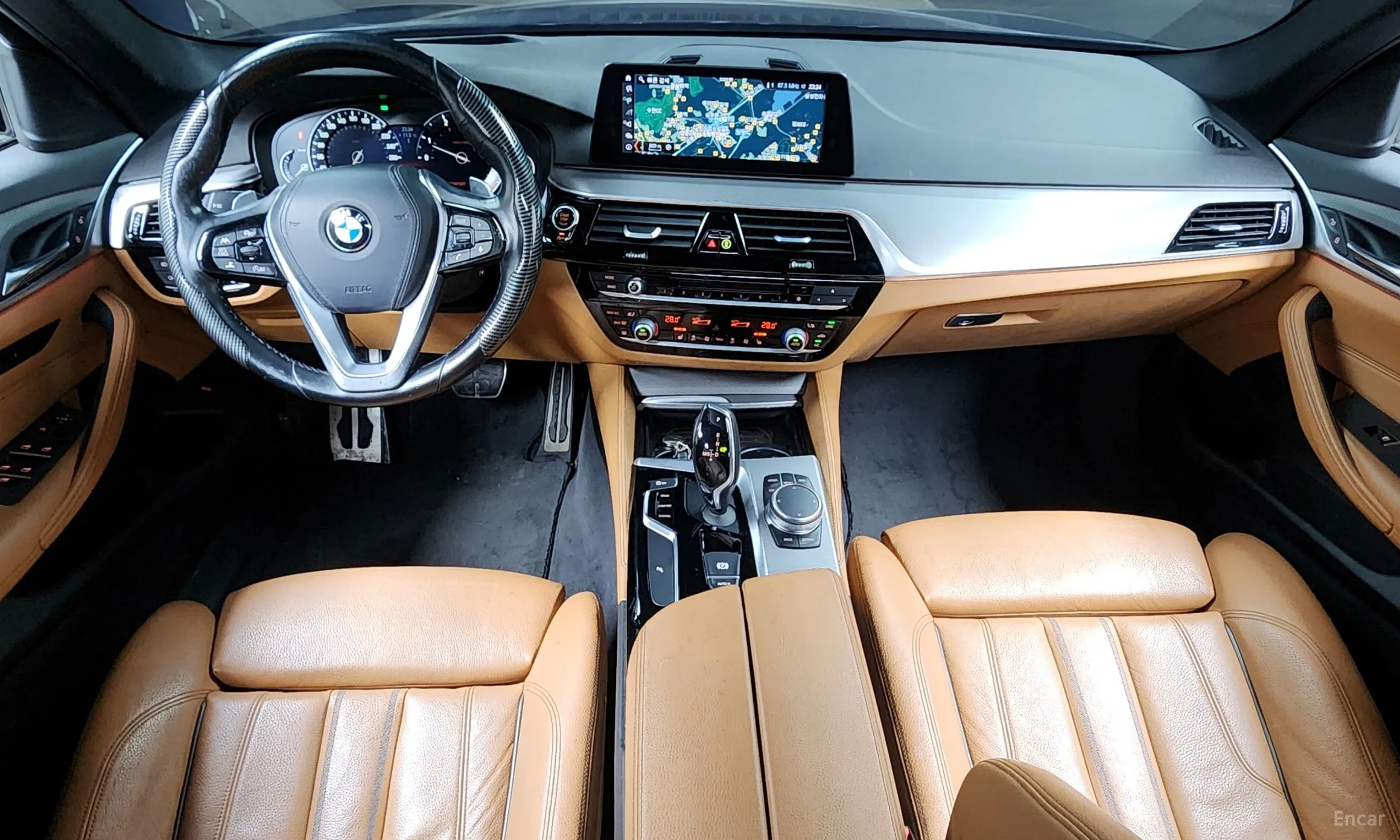 BMW 5 Series (G30) превью 4