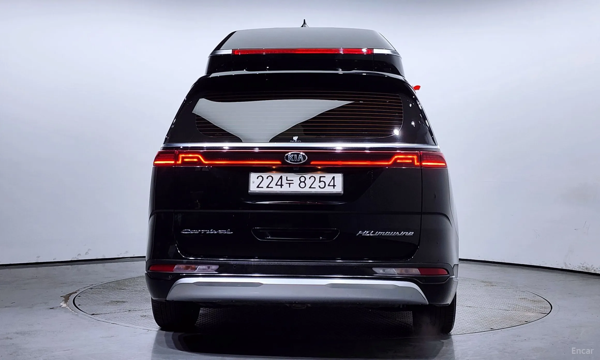 Kia Carnival Gen 4 превью 3