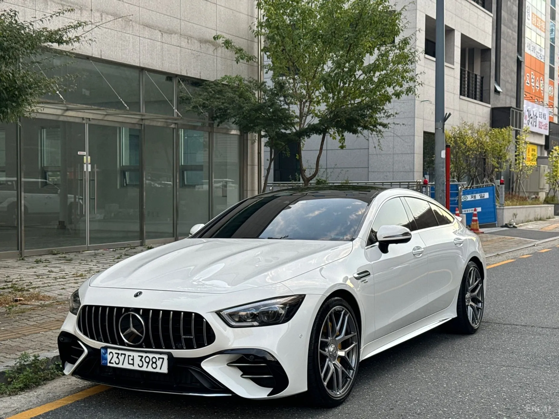 Mercedes Benz AMG GT