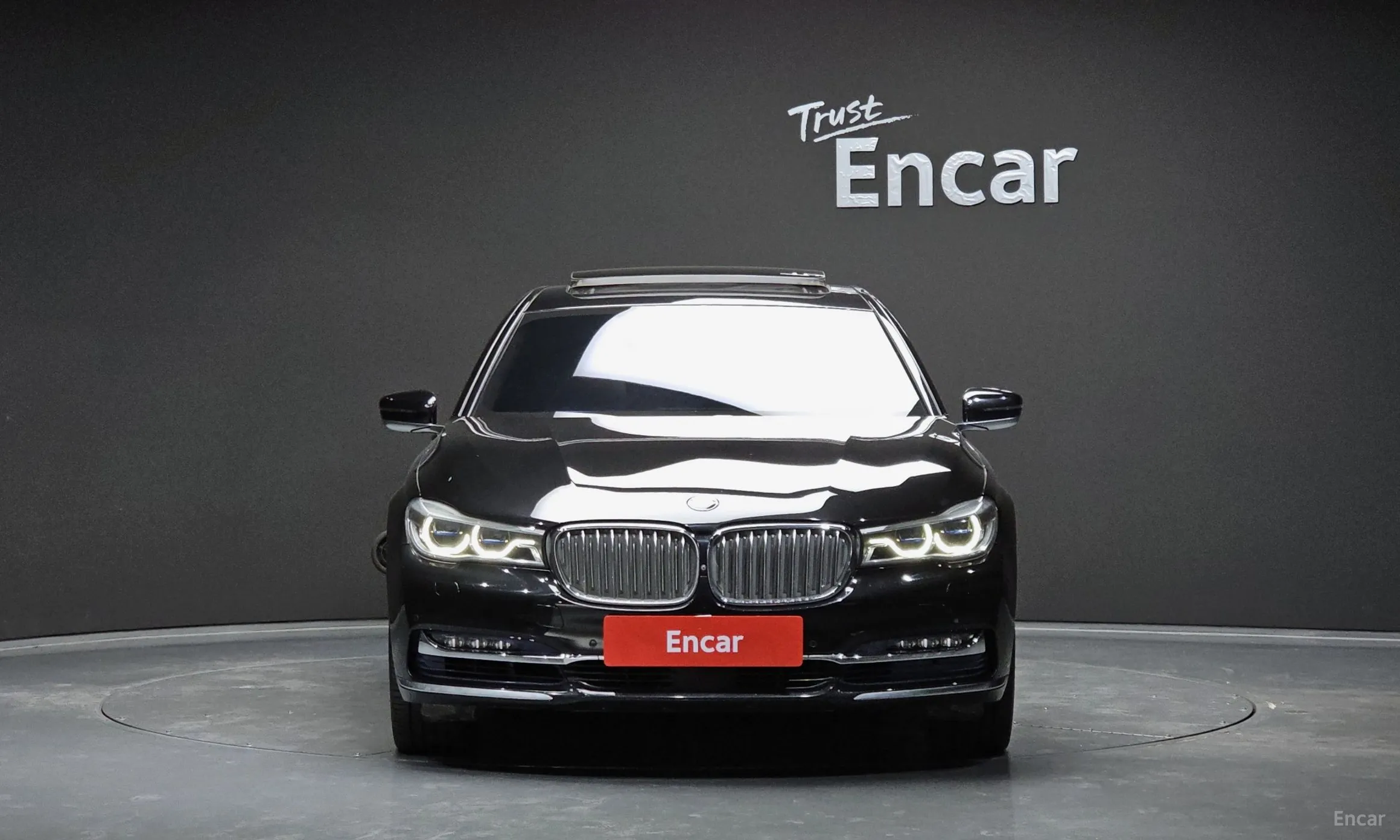 BMW 7 Series (G11) превью 2