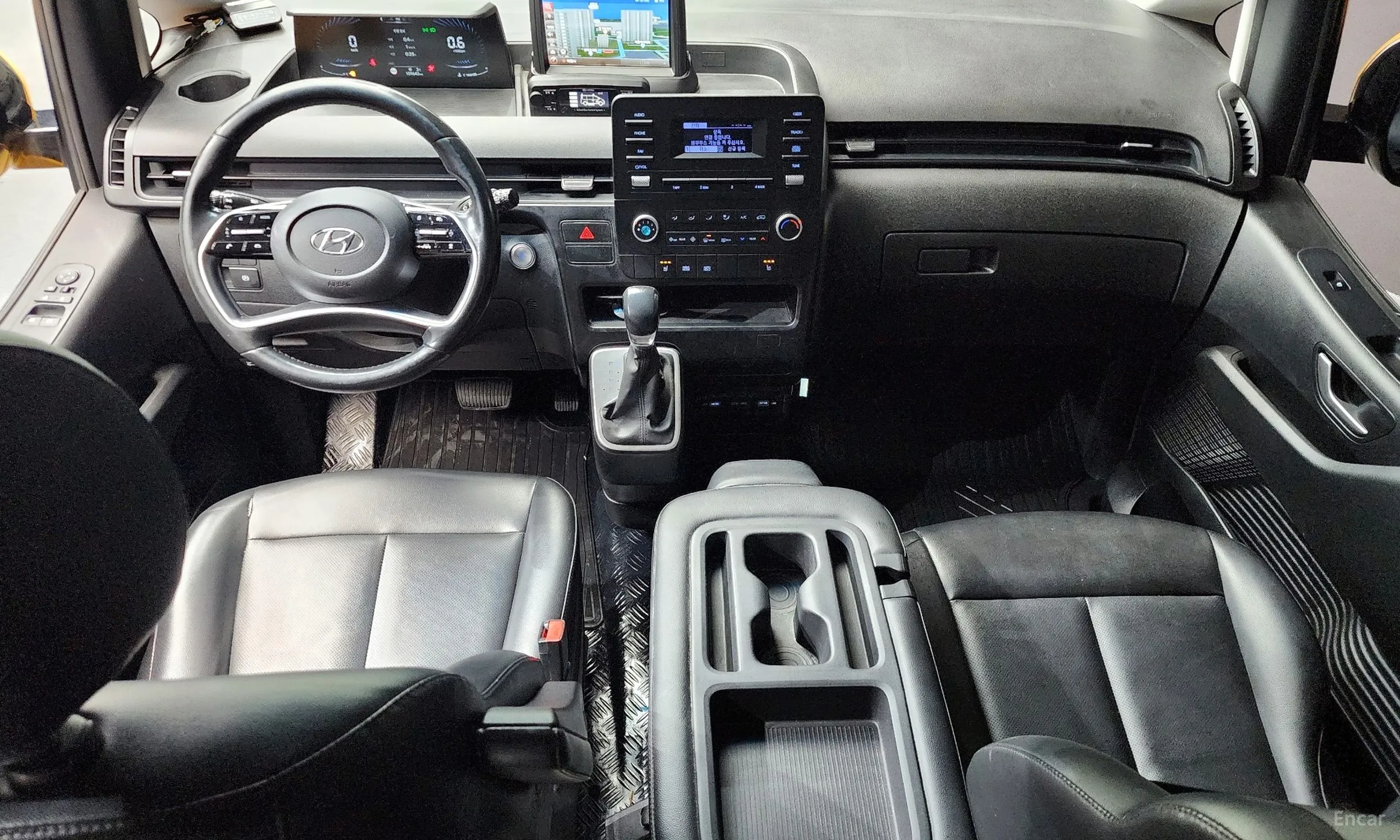 Hyundai Staria превью 4