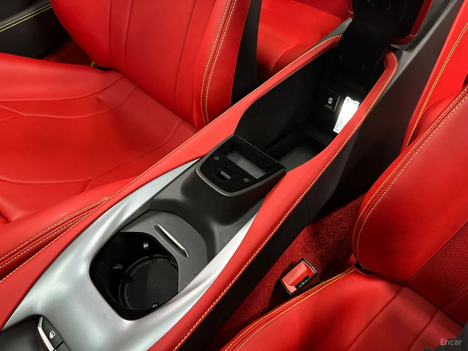Ferrari Portofino превью 16