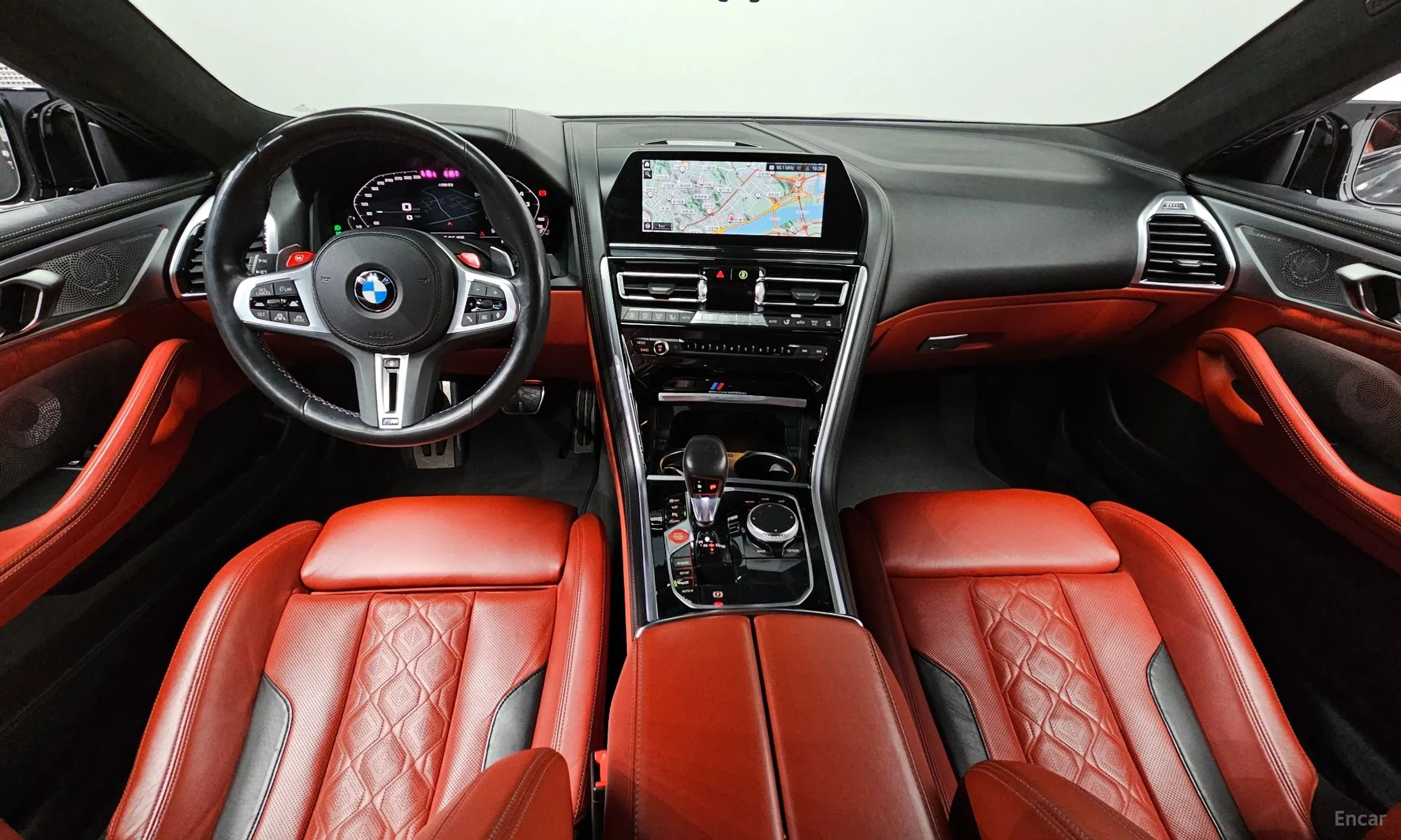 BMW M8 (G15) превью 4