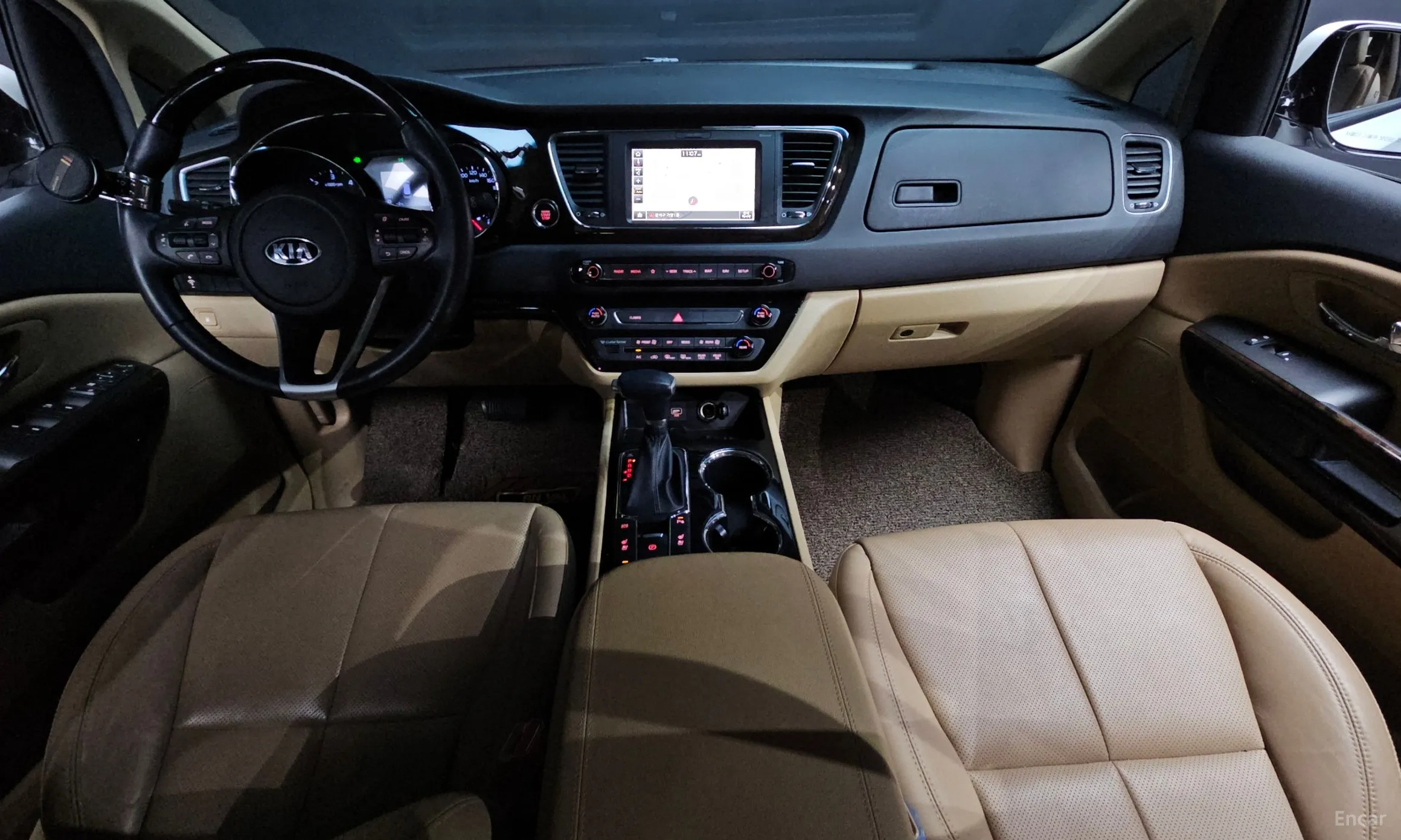 Kia Carnival превью 4