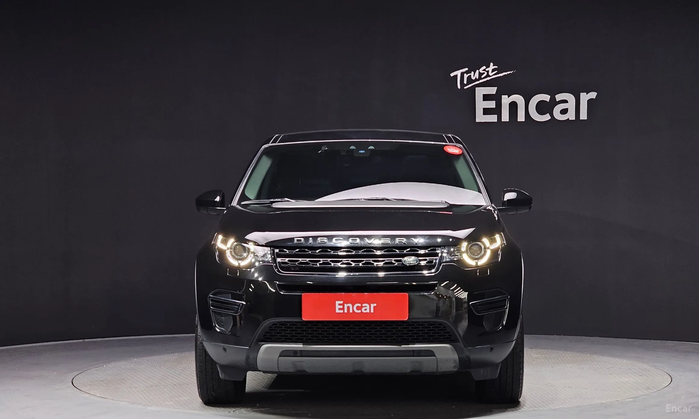 Land Rover Discovery Sports превью 2