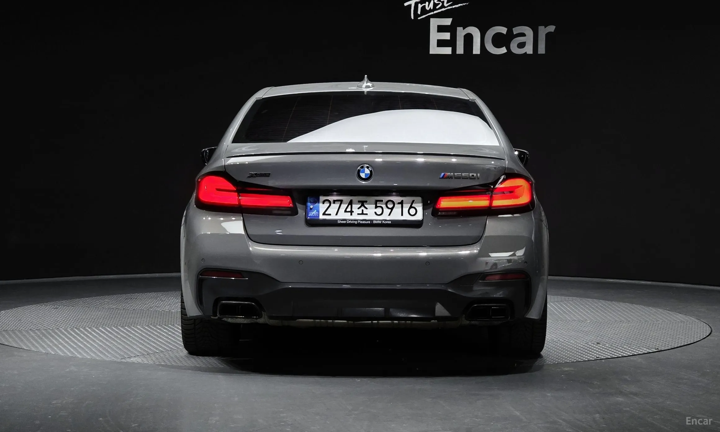 BMW 5 Series (G30) превью 3