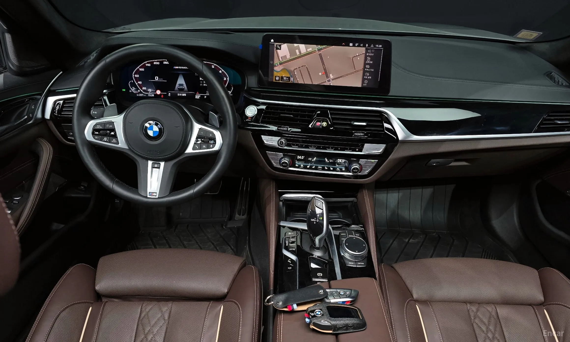 BMW 5 Series (G30) превью 4