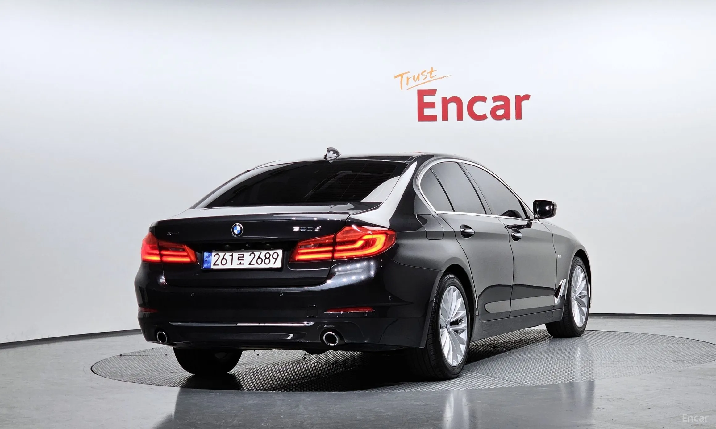 BMW 5 Series (G30) превью 3