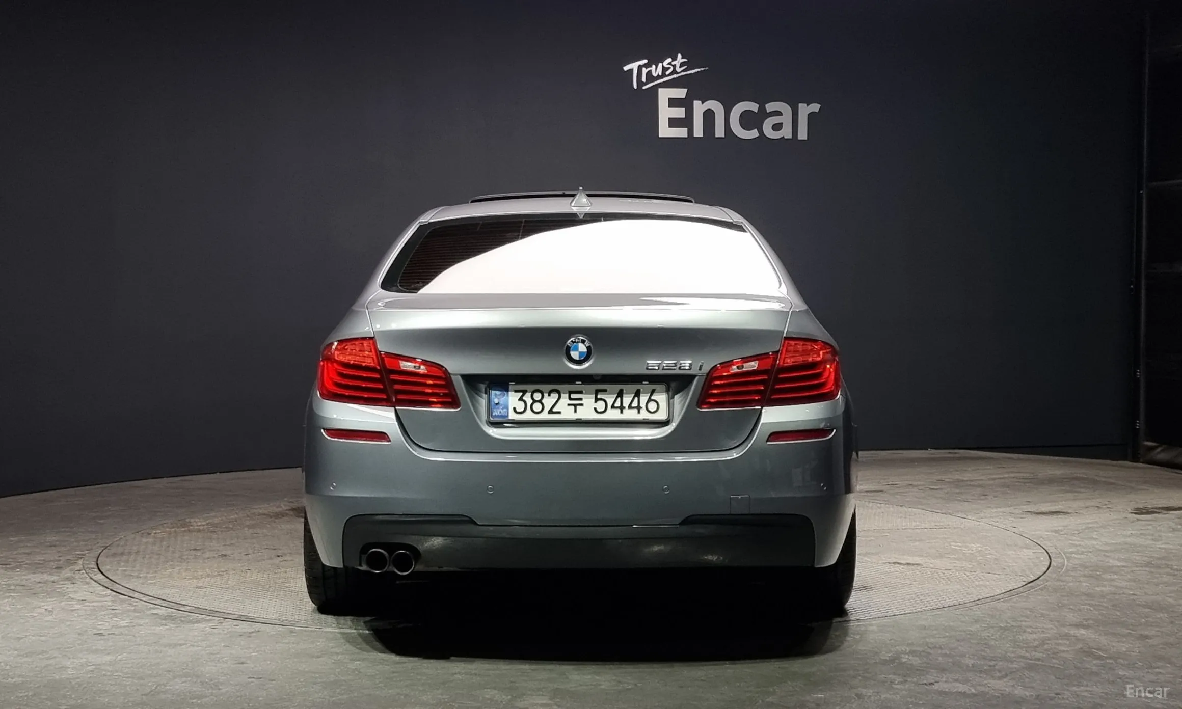 BMW 5 Series (F10) превью 3