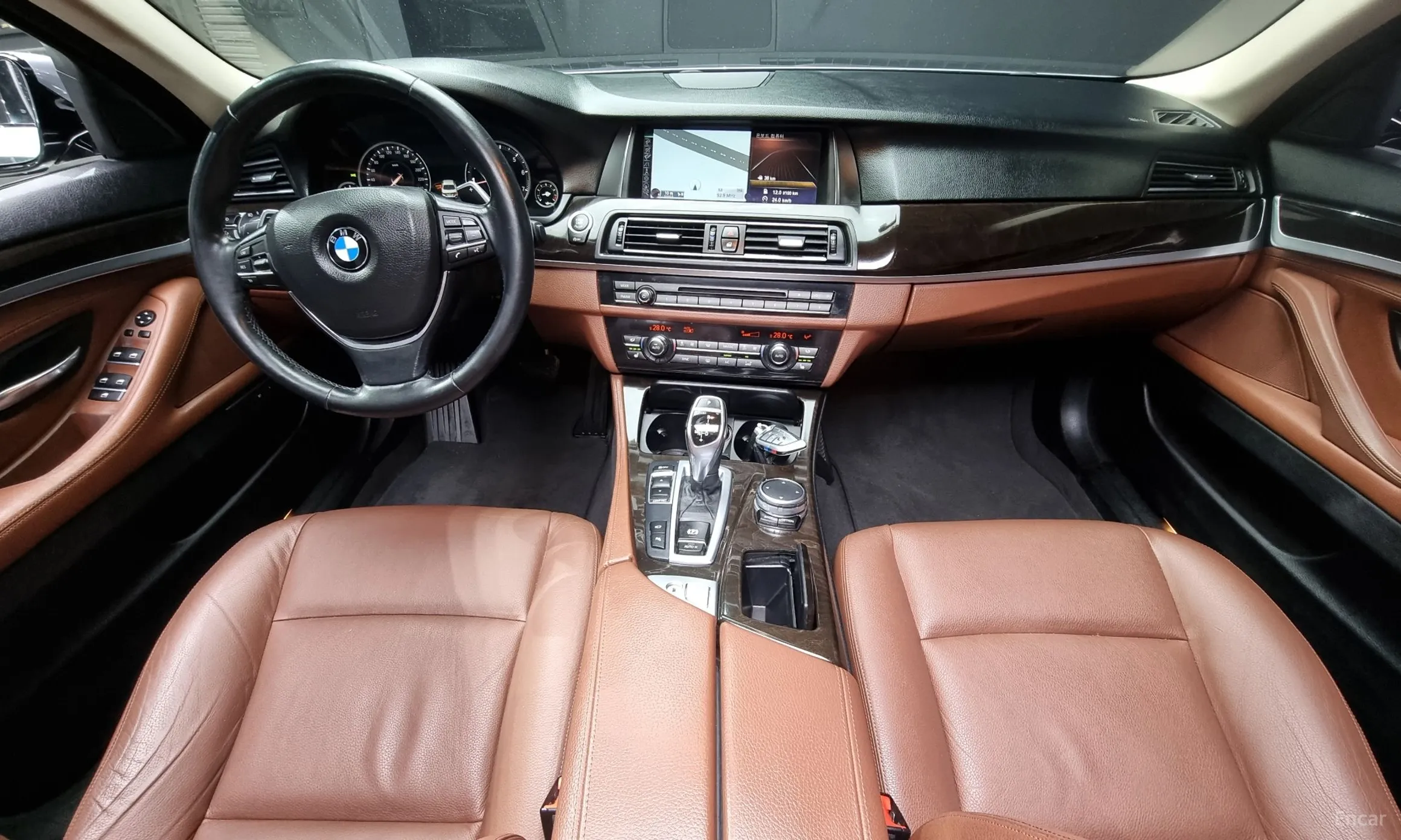 BMW 5 Series (F10) превью 4