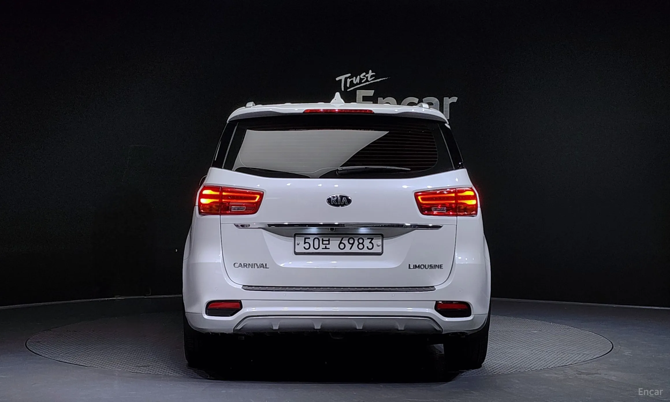 Kia Carnival превью 3