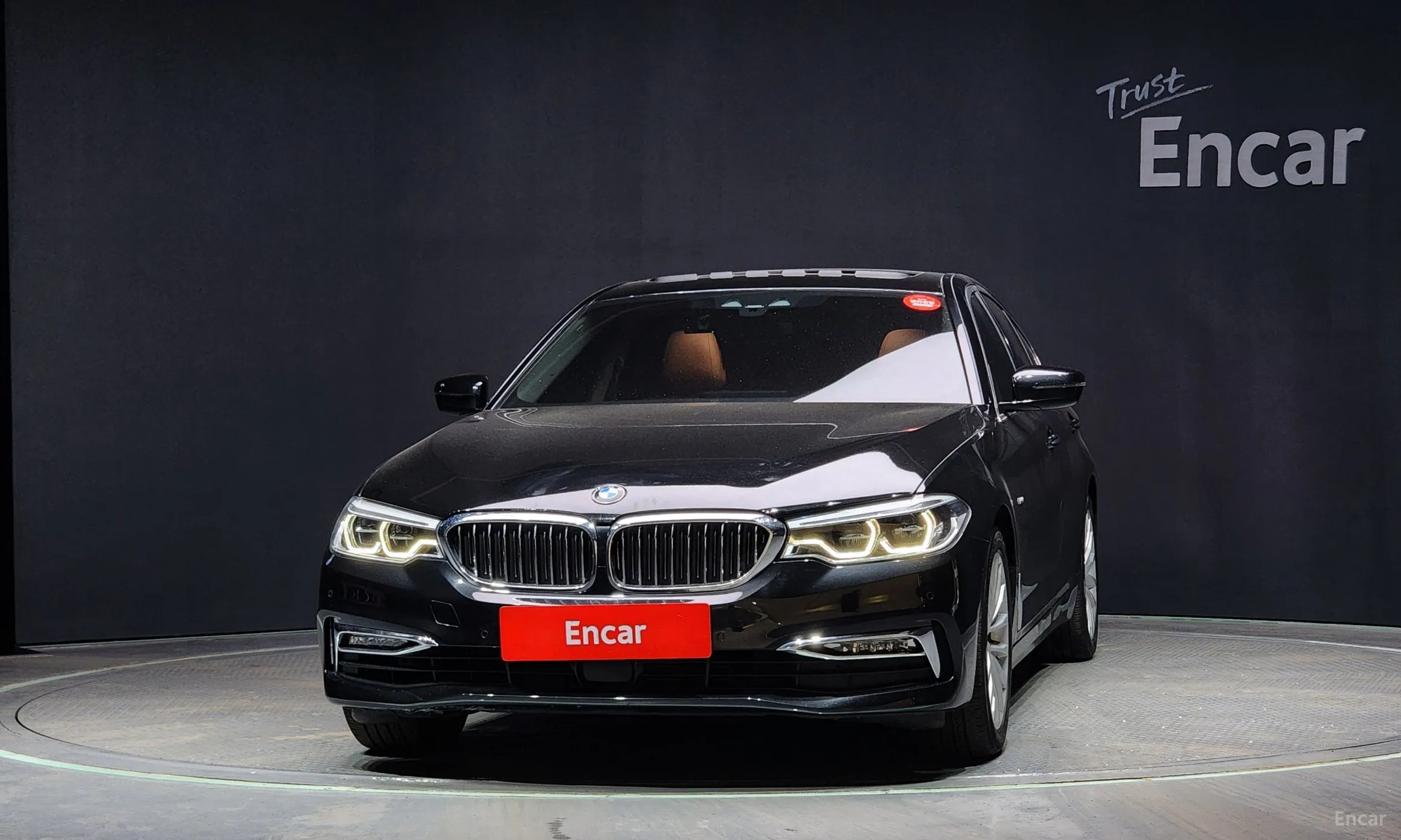BMW 5 Series (G30) превью 2