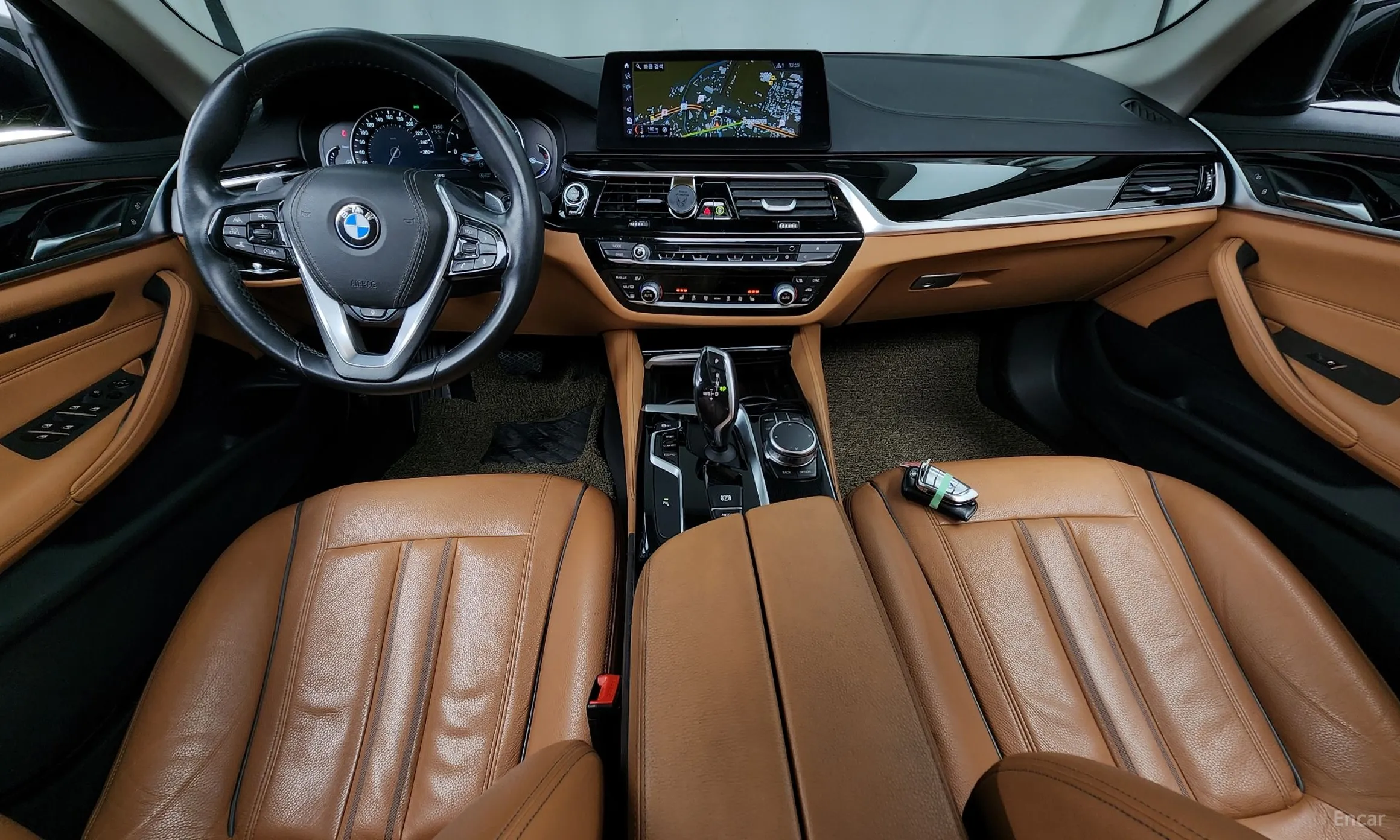 BMW 5 Series (G30) превью 4